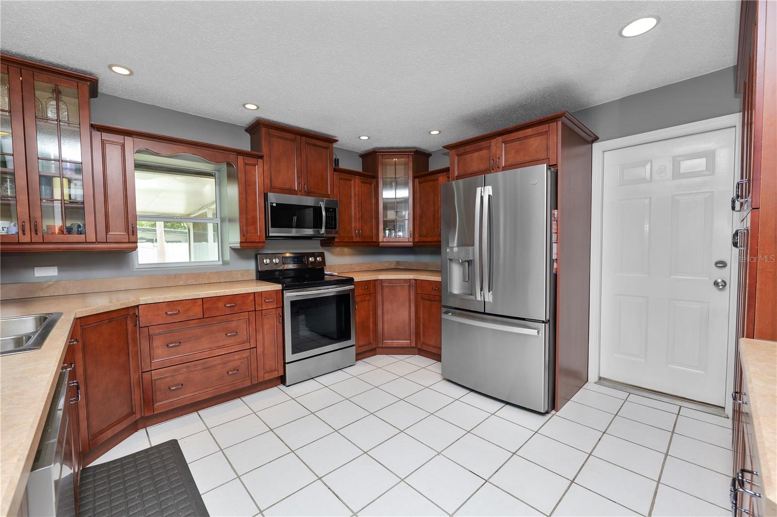 SUNSHINE ACRES - Residential