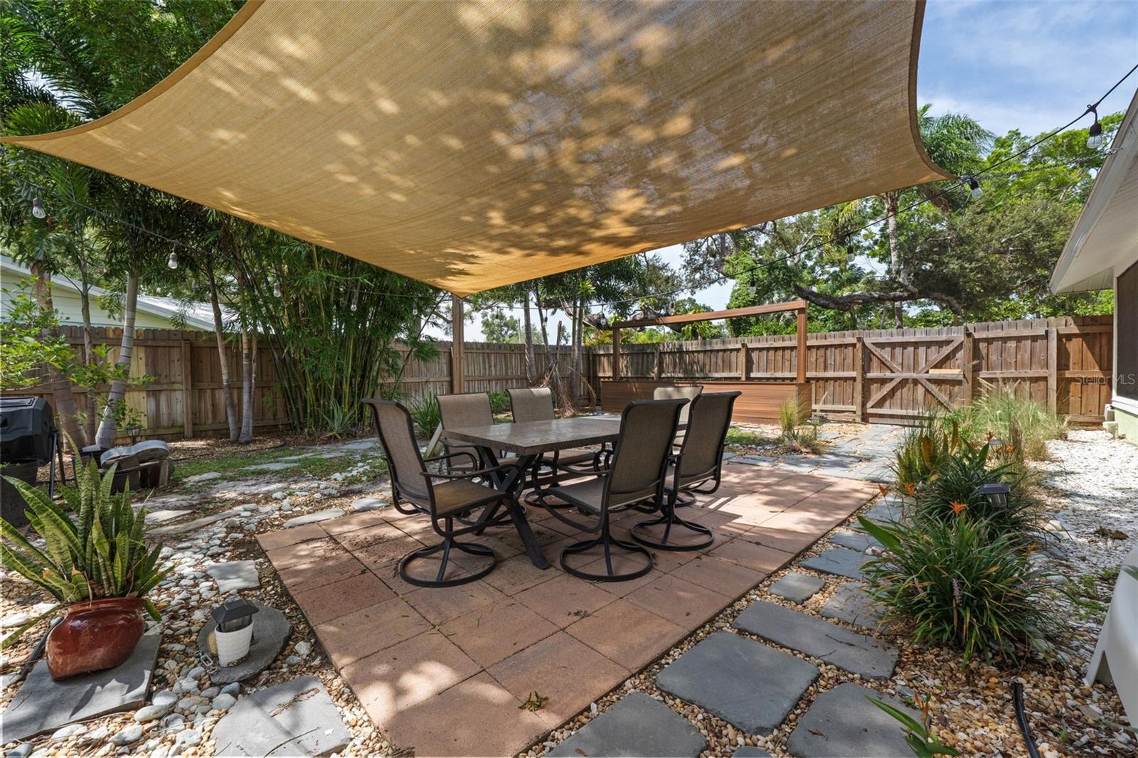 WHITFIELD ESTATES BLKS 14-23 & 26 - Residential