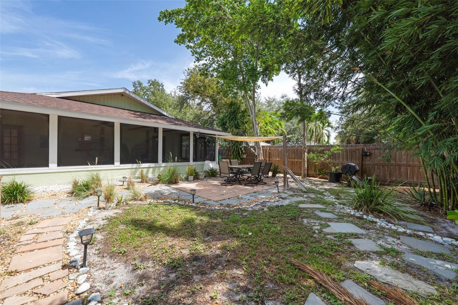 WHITFIELD ESTATES BLKS 14-23 & 26 - Residential