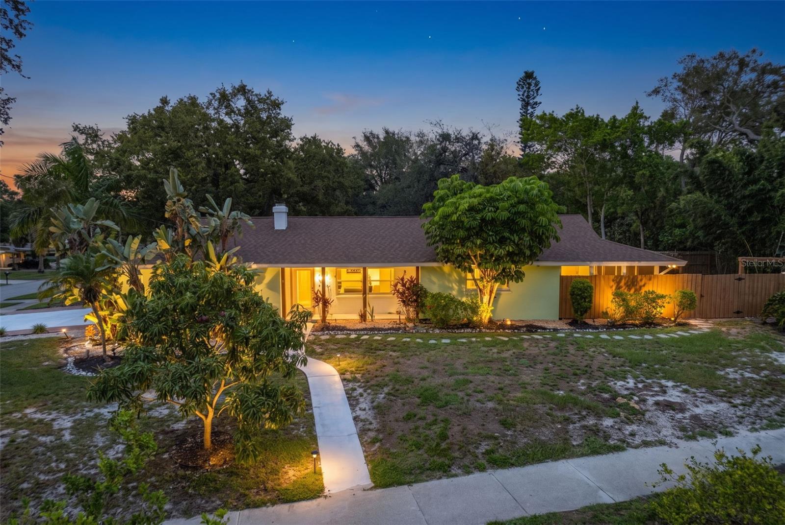WHITFIELD ESTATES BLKS 14-23 & 26 - Residential