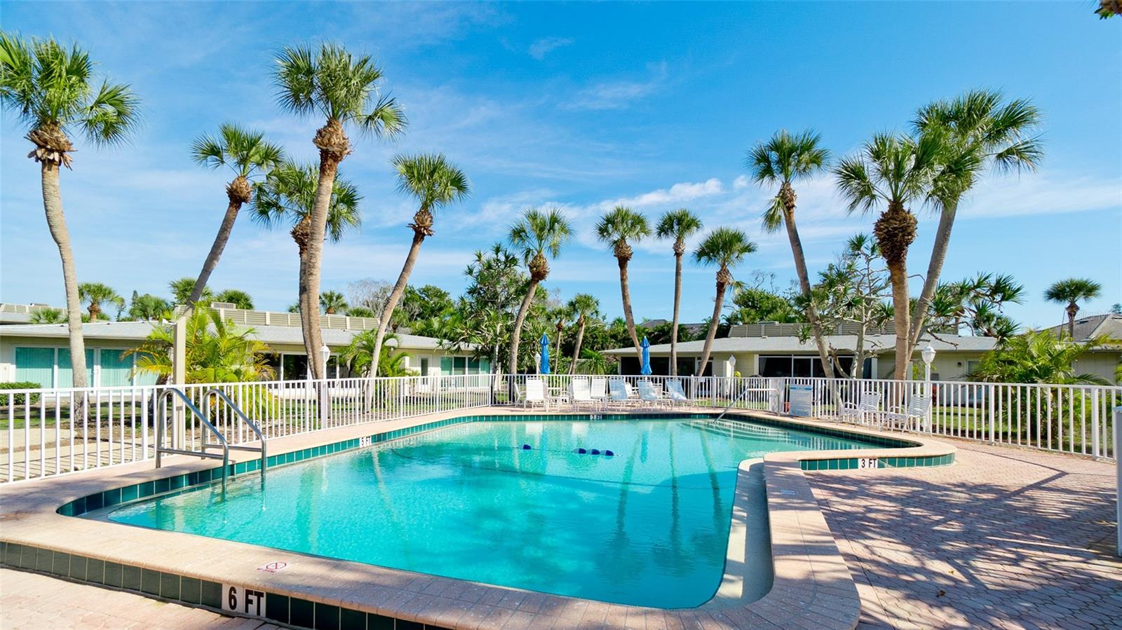 WHITNEY BEACH - Residential