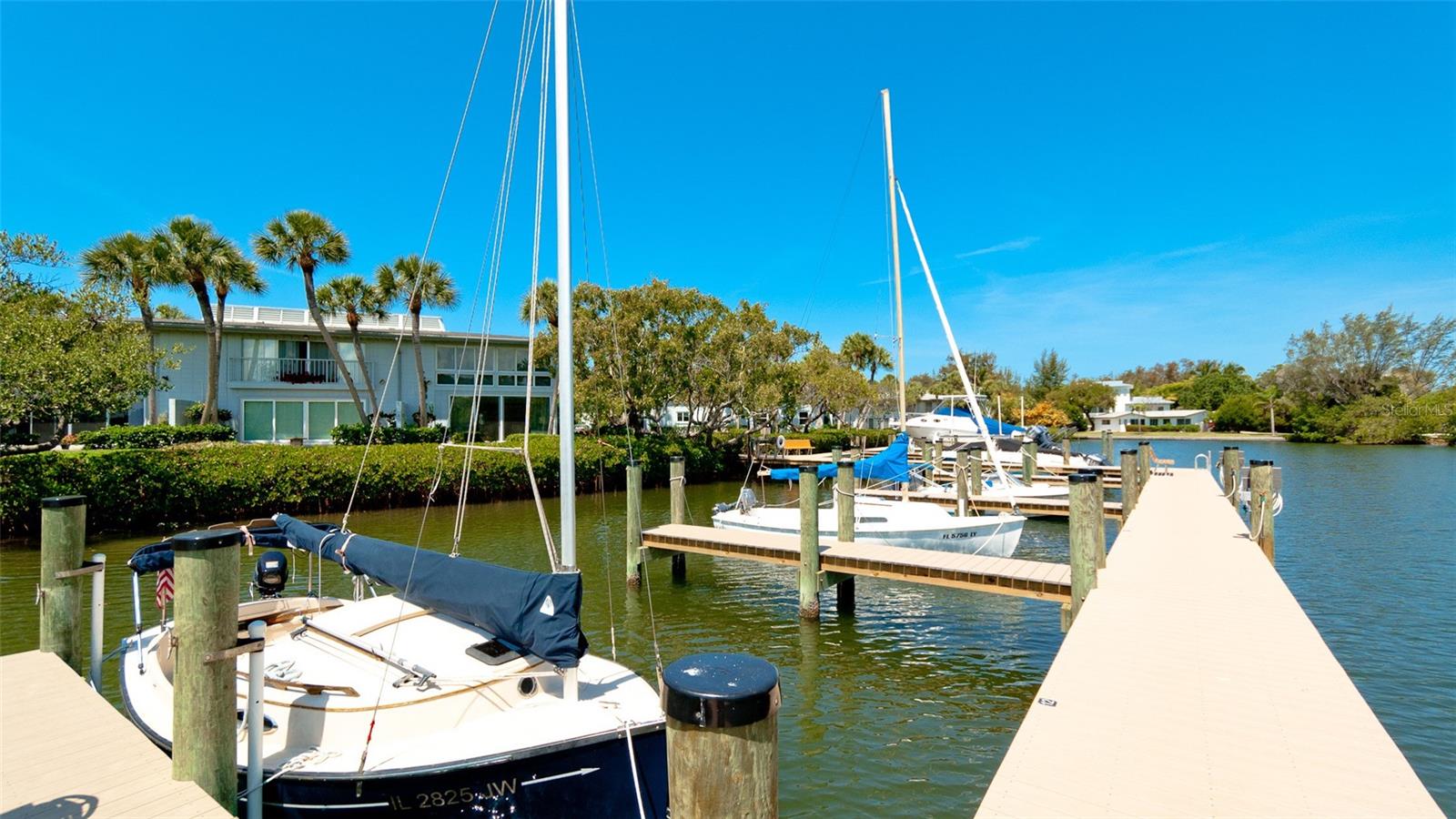 WHITNEY BEACH - Residential
