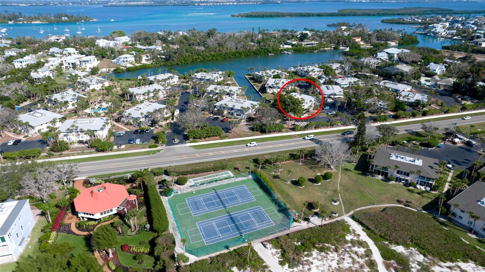 WHITNEY BEACH - Residential