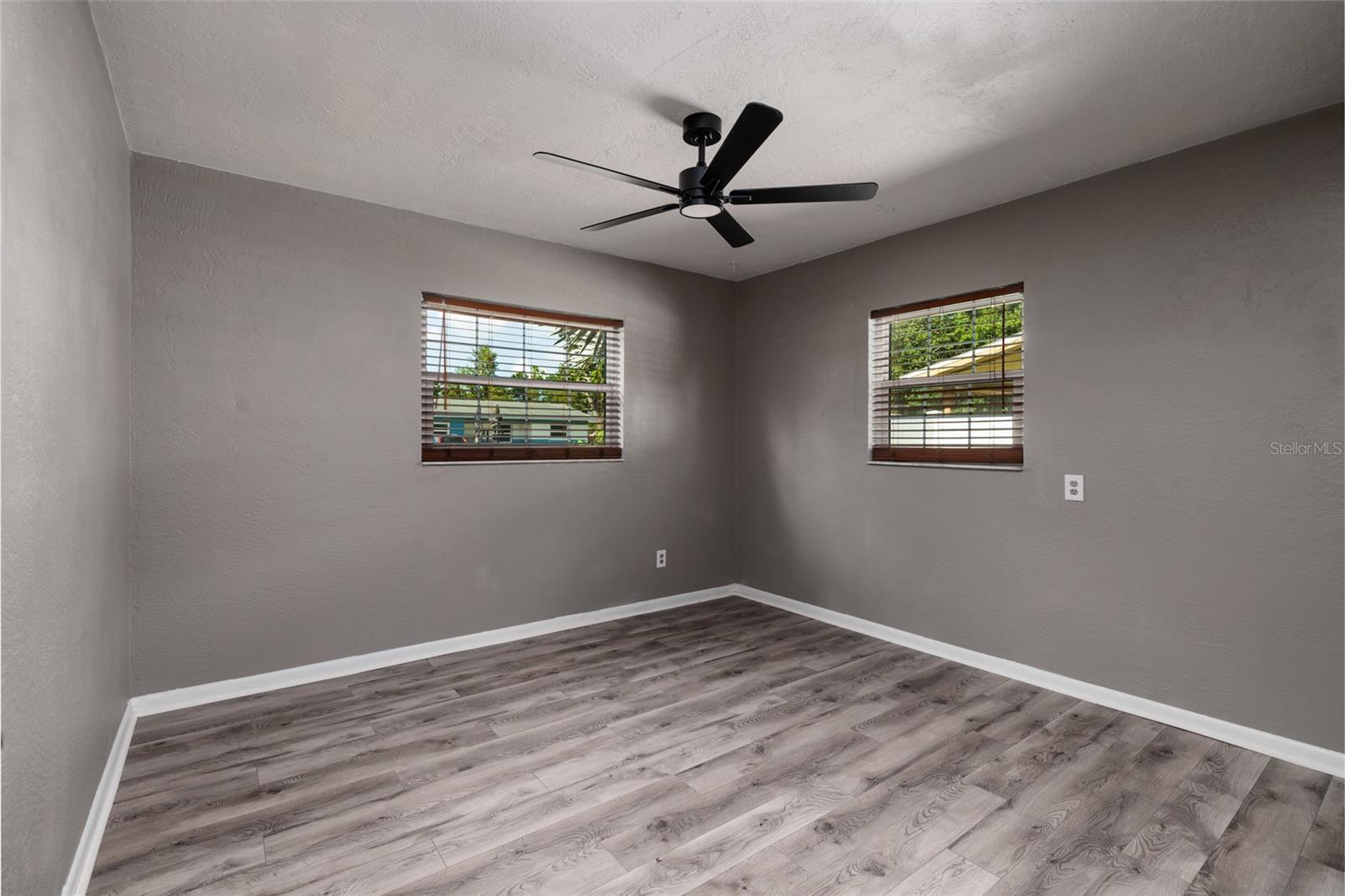 OAK GROVE MANOR - Residential