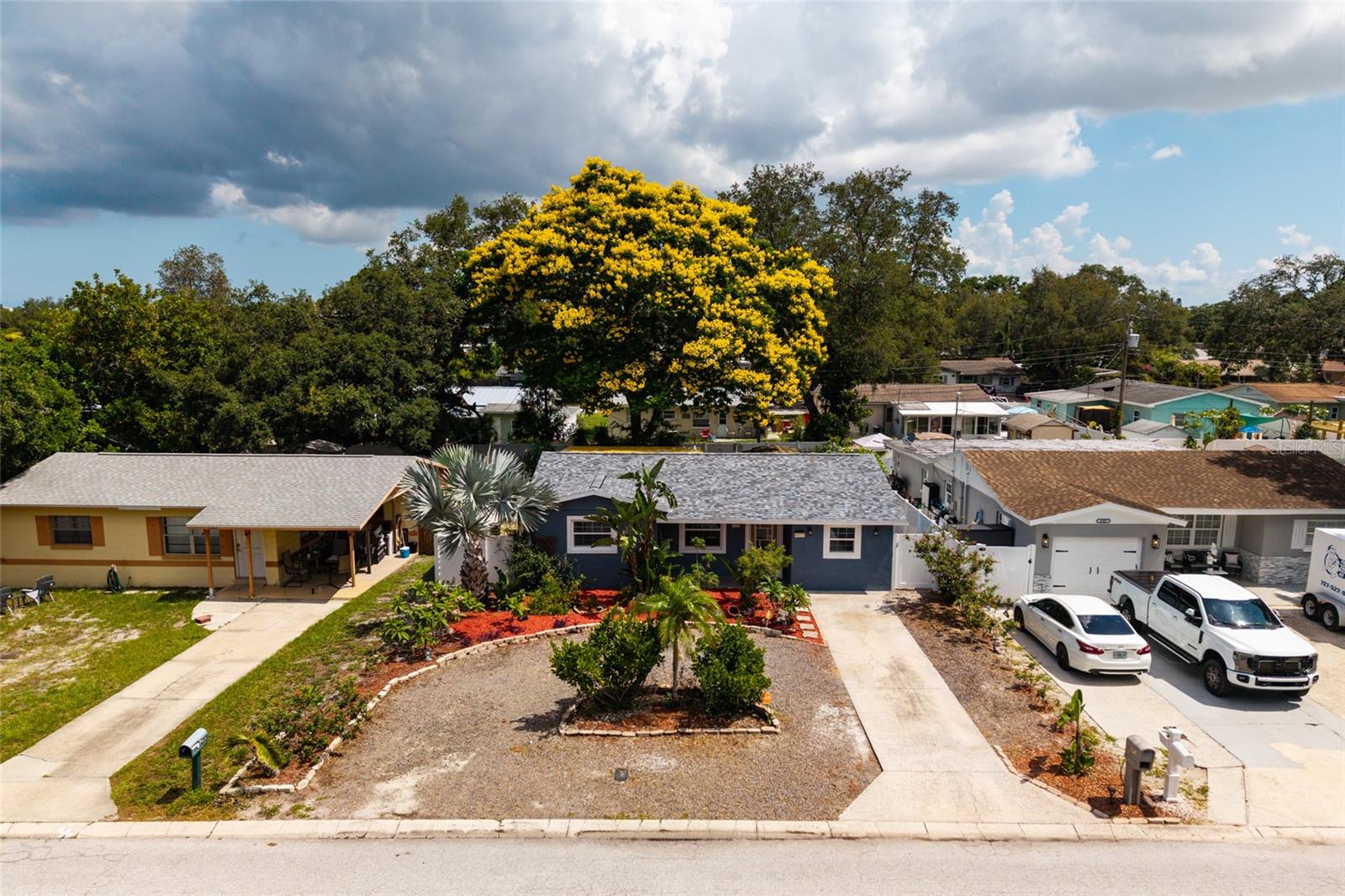 OAK GROVE MANOR - Residential
