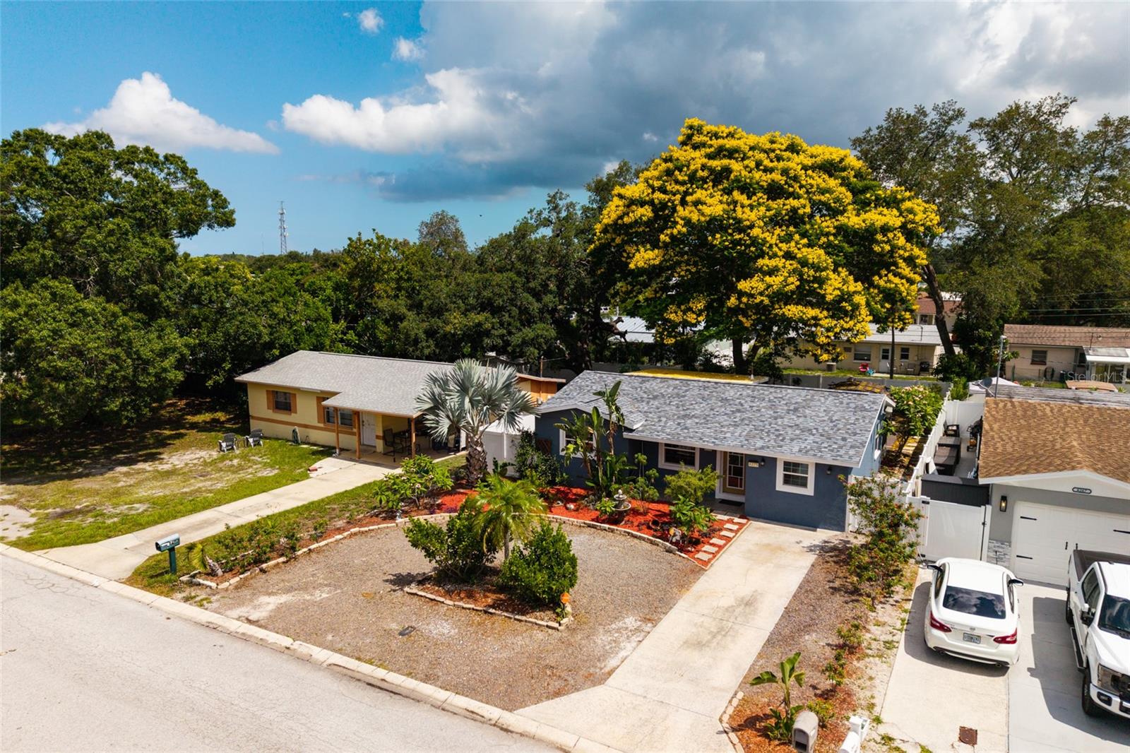 OAK GROVE MANOR - Residential