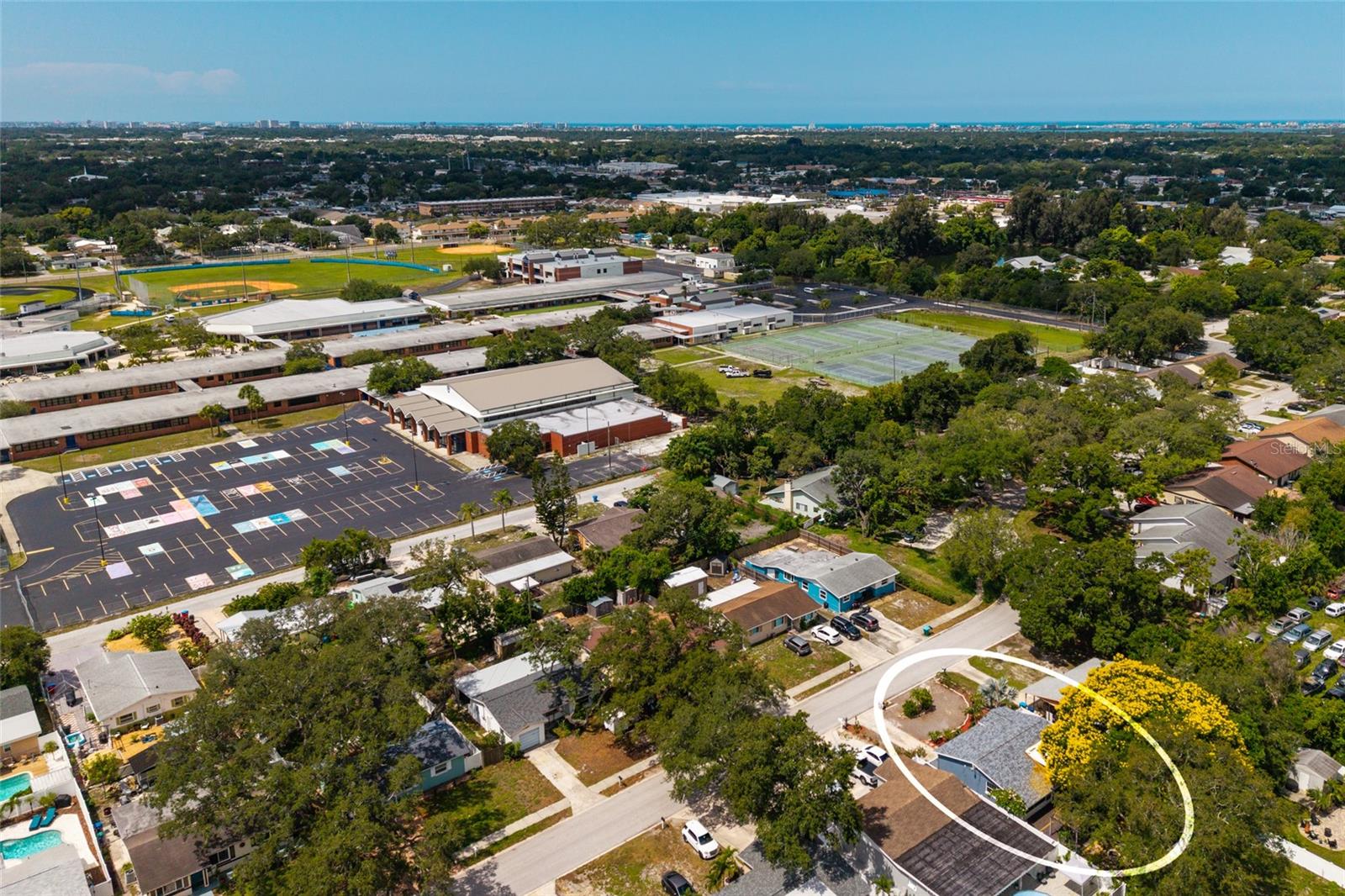 OAK GROVE MANOR - Residential