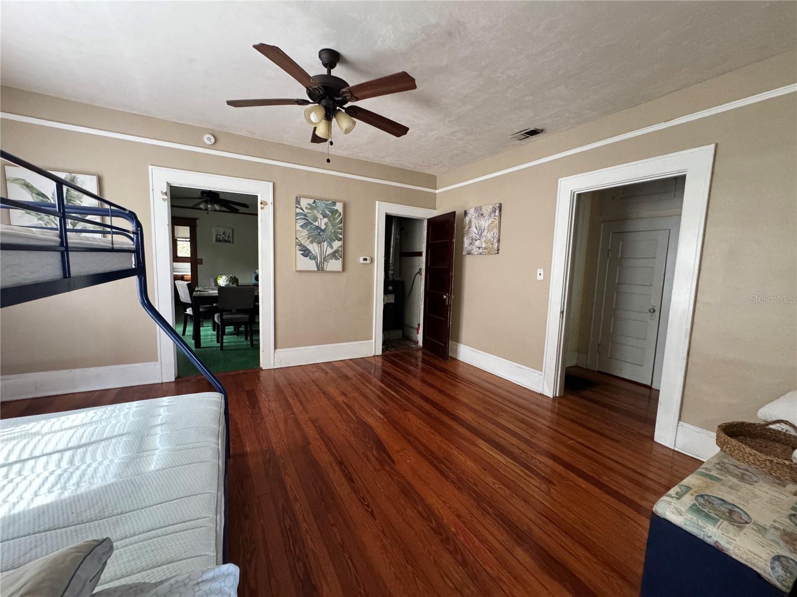 INGLESIDE VILLAS - Residential