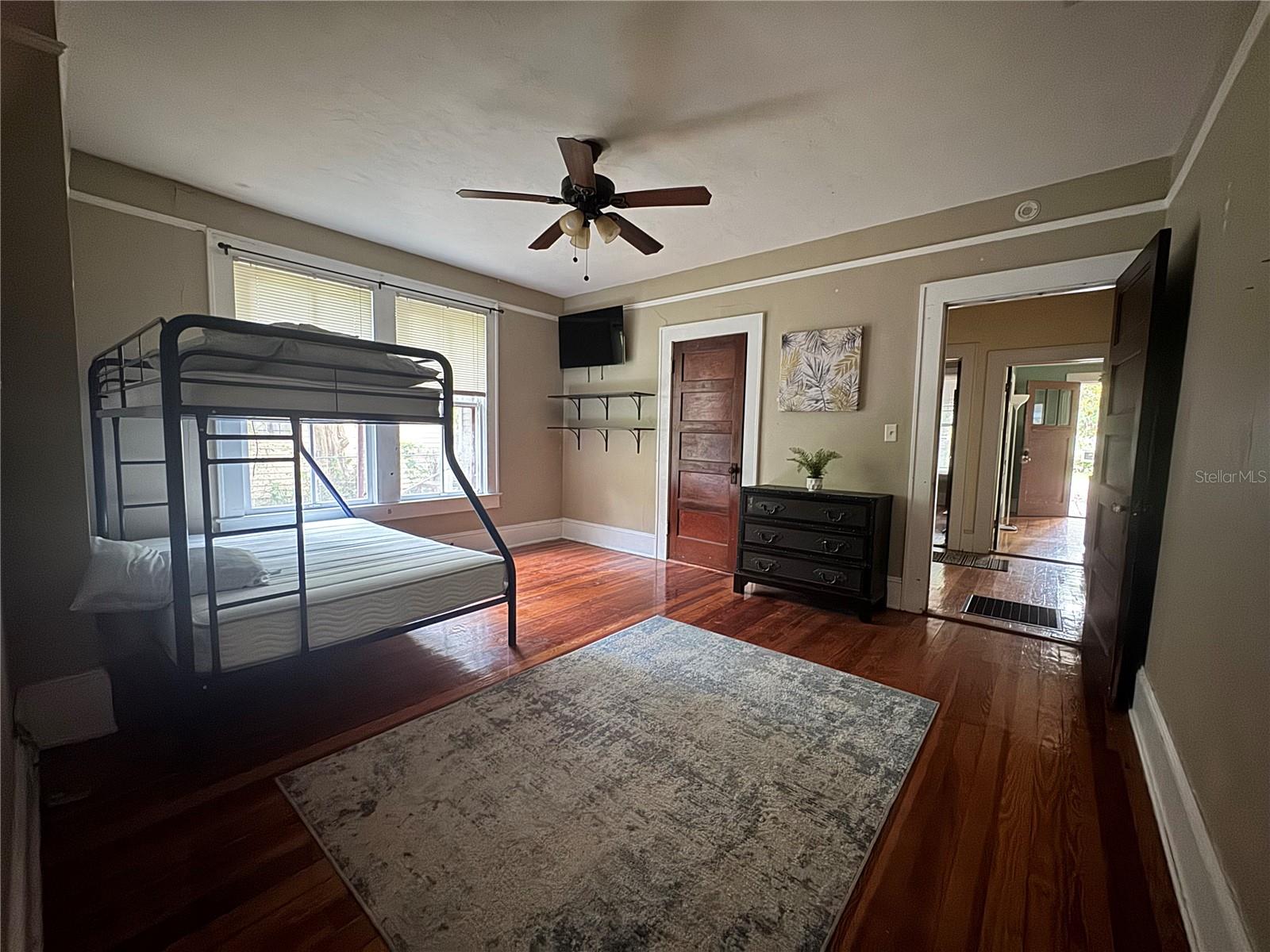 INGLESIDE VILLAS - Residential