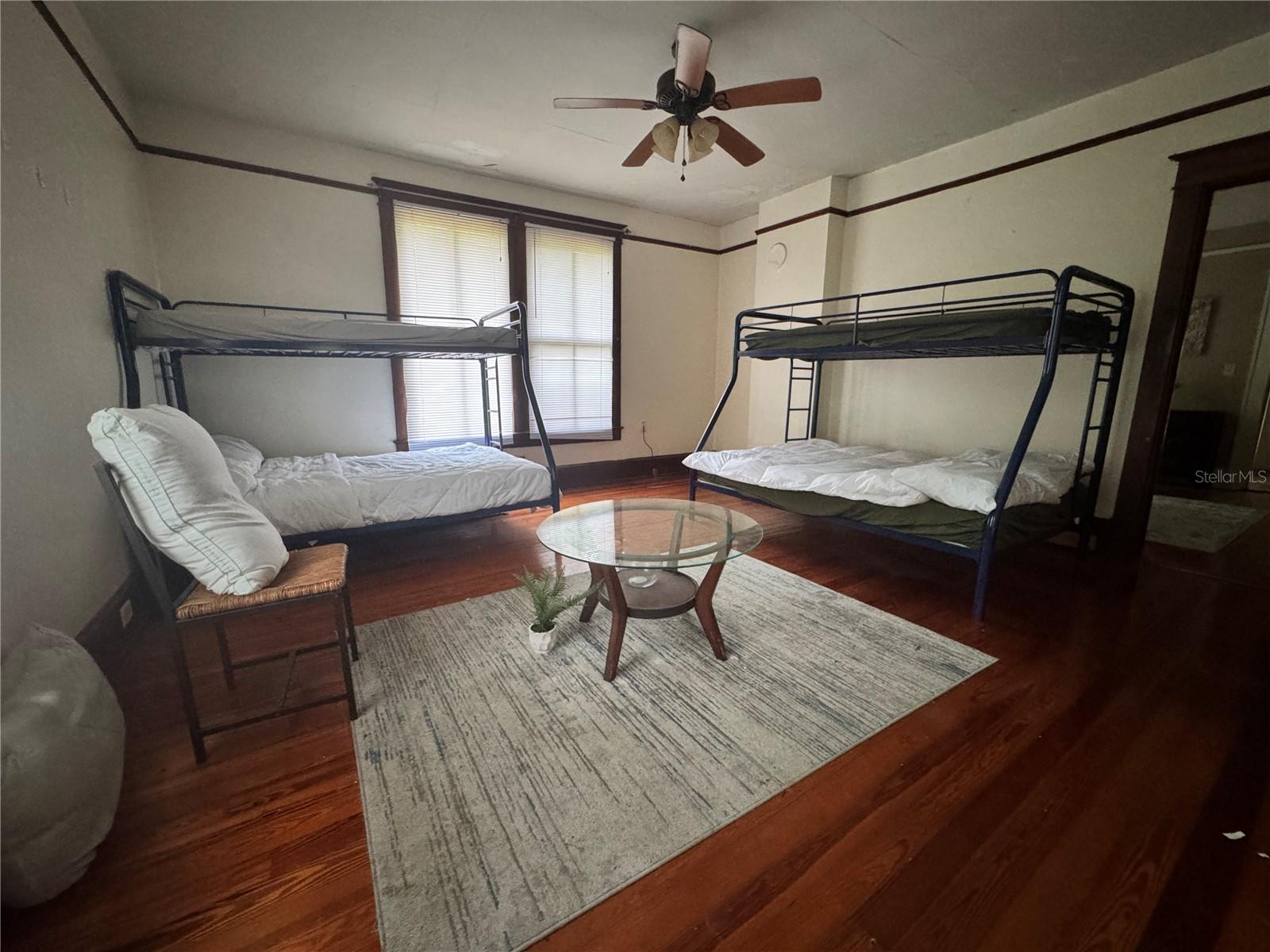 INGLESIDE VILLAS - Residential