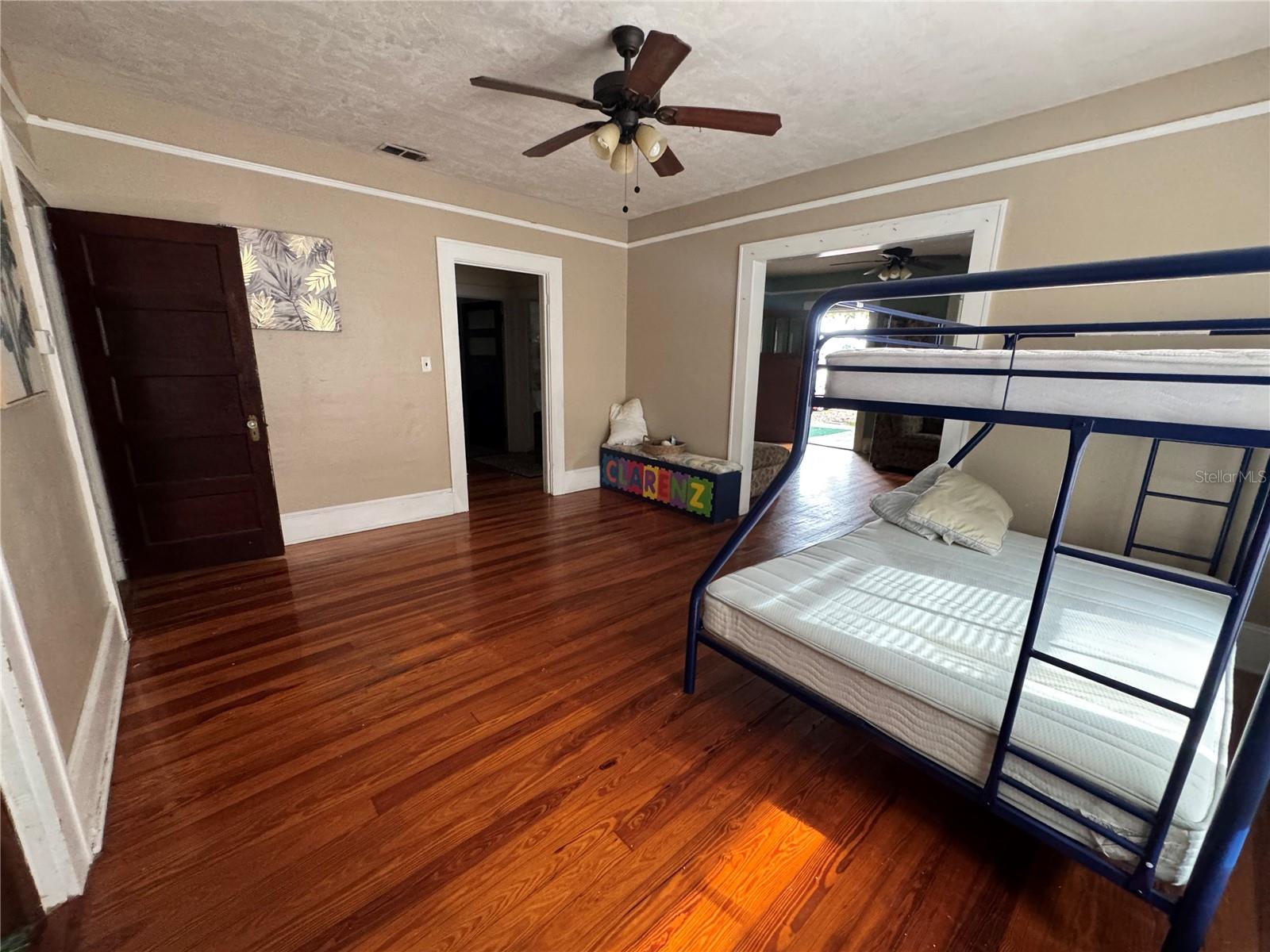 INGLESIDE VILLAS - Residential