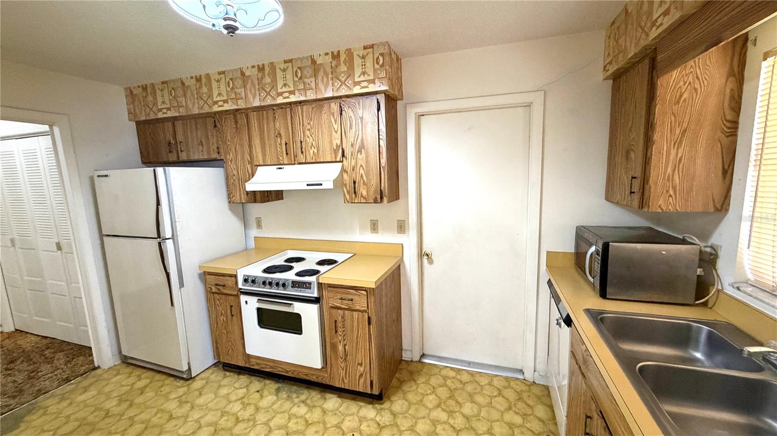 MEADOWS - Residential