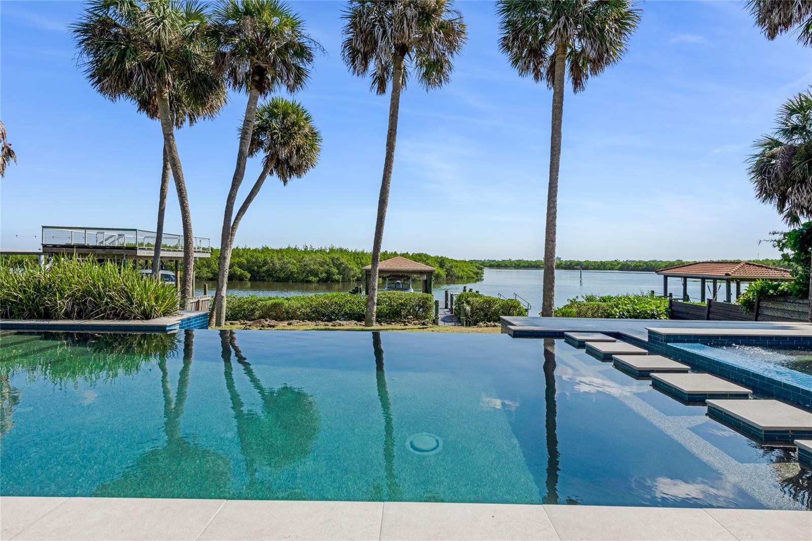 RIVERSIDE PARK NEW SMYRNA - Residential