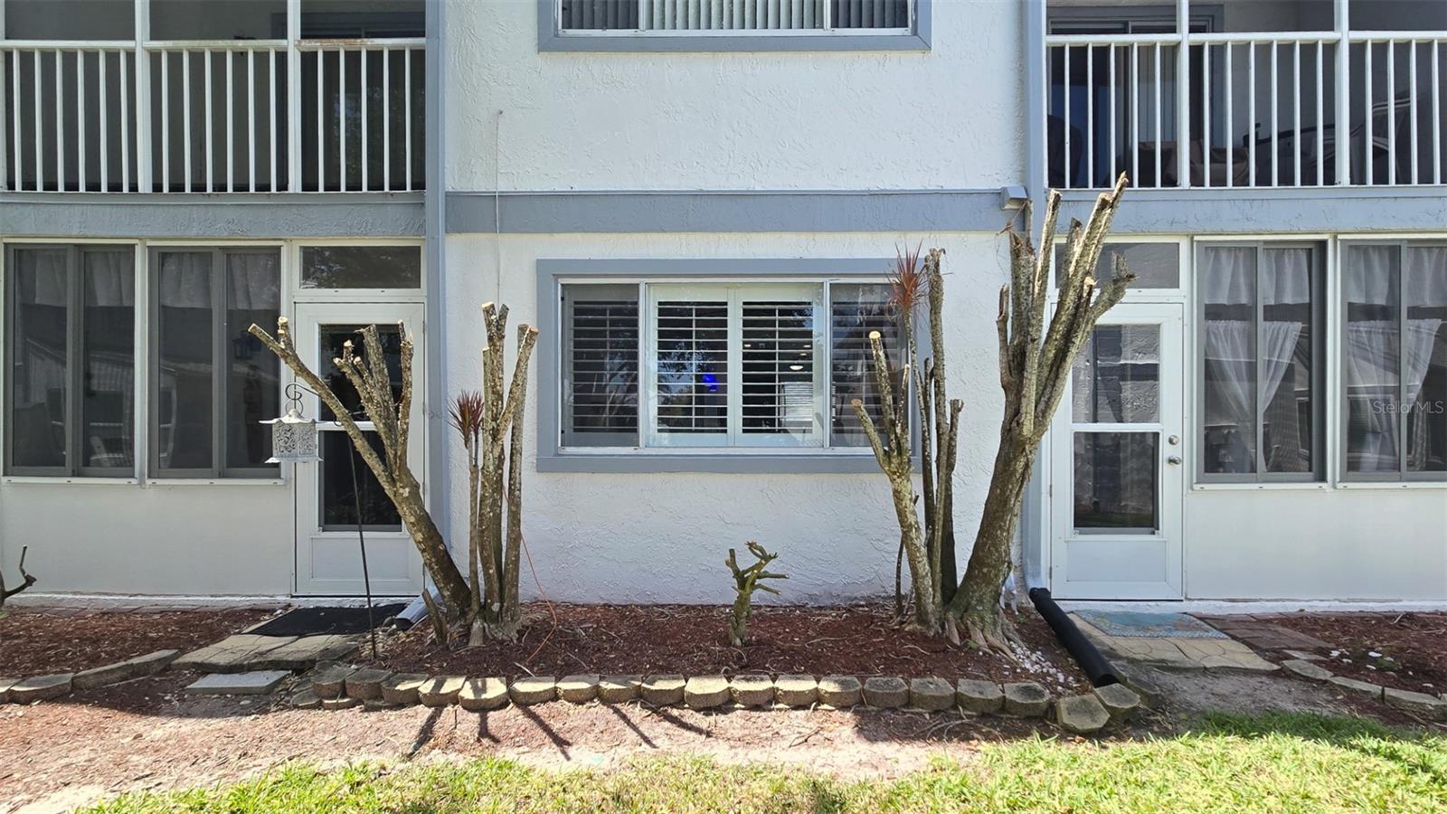 VILLAGES/SEAPORT - Residential Lease