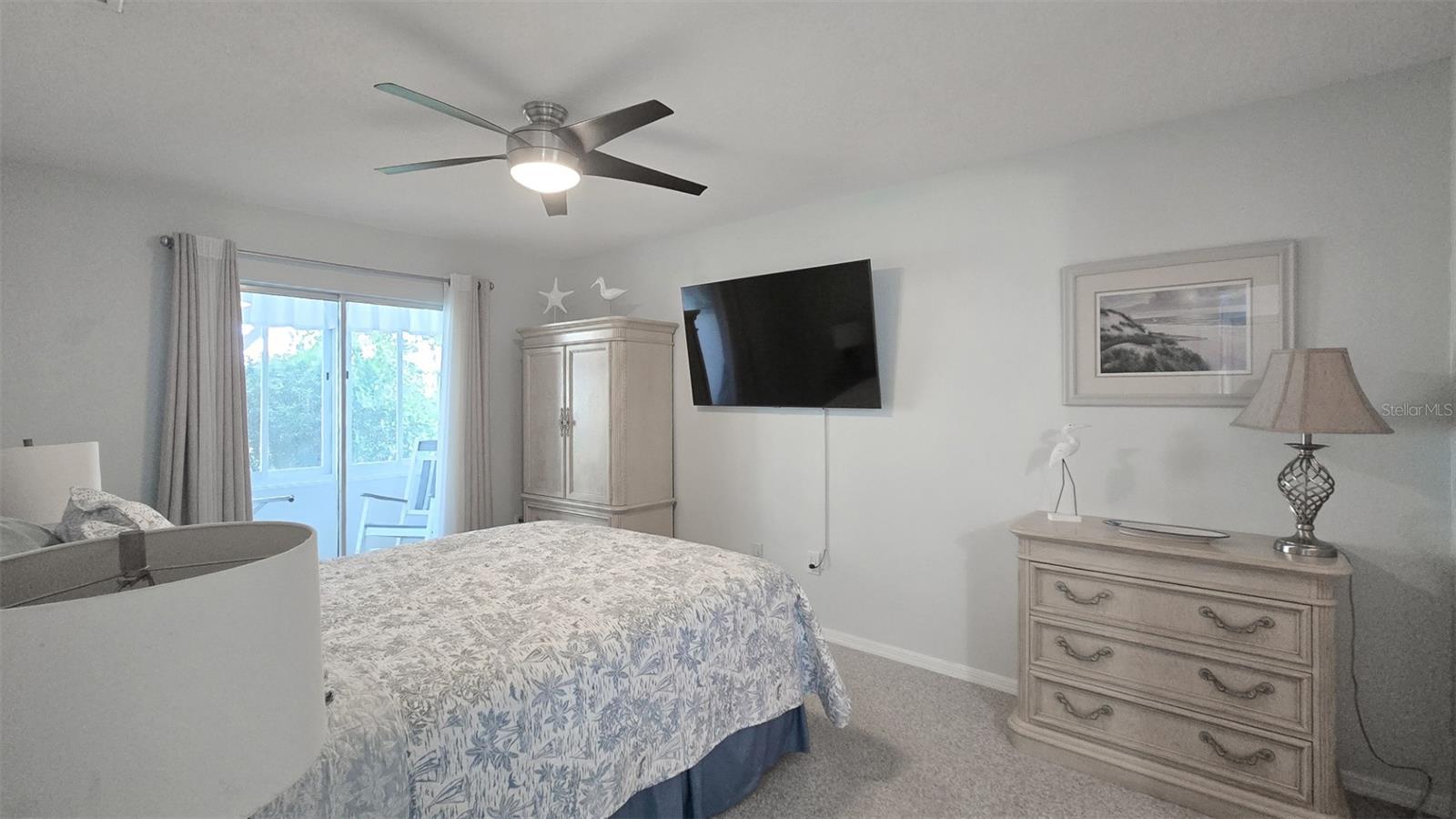 VILLAGES/SEAPORT - Residential Lease