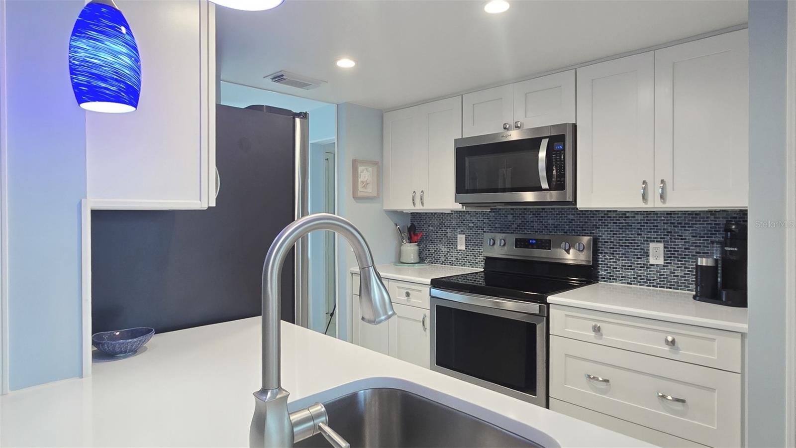 VILLAGES/SEAPORT - Residential Lease