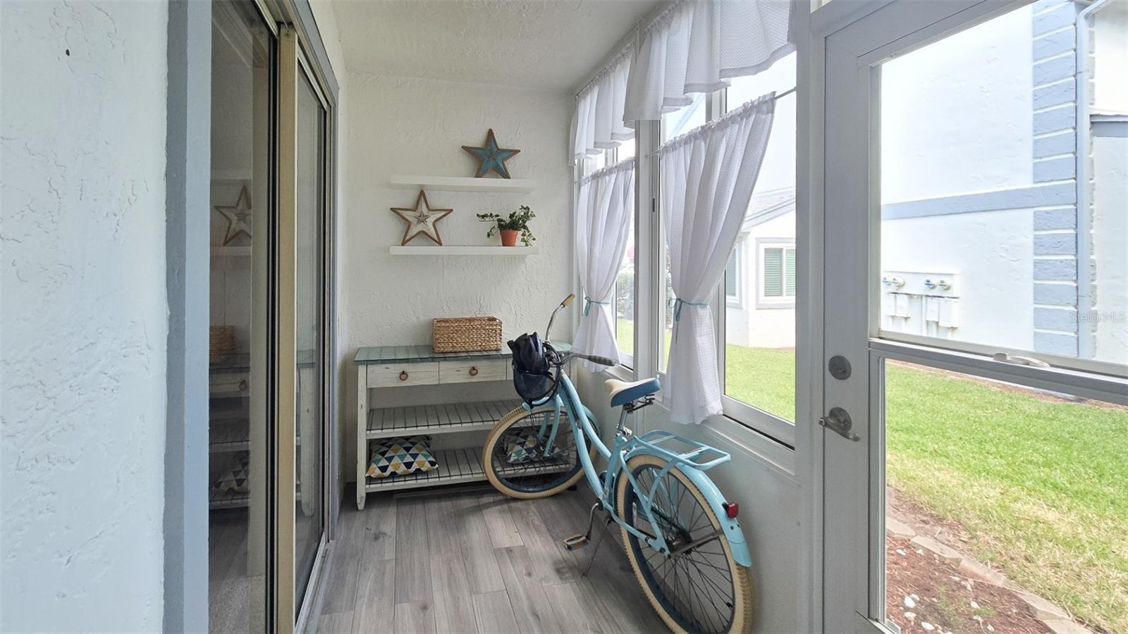 VILLAGES/SEAPORT - Residential Lease