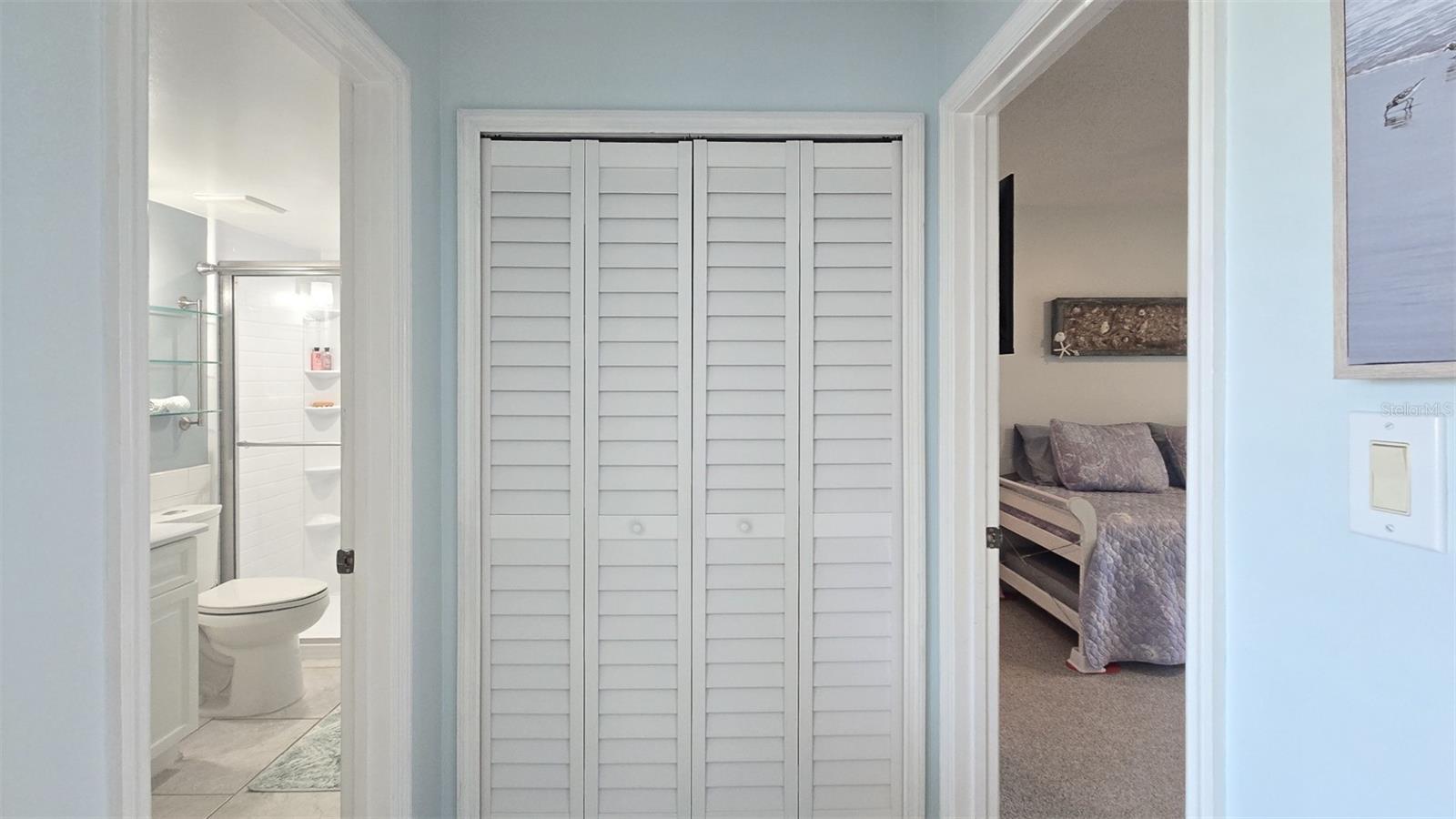 VILLAGES/SEAPORT - Residential Lease