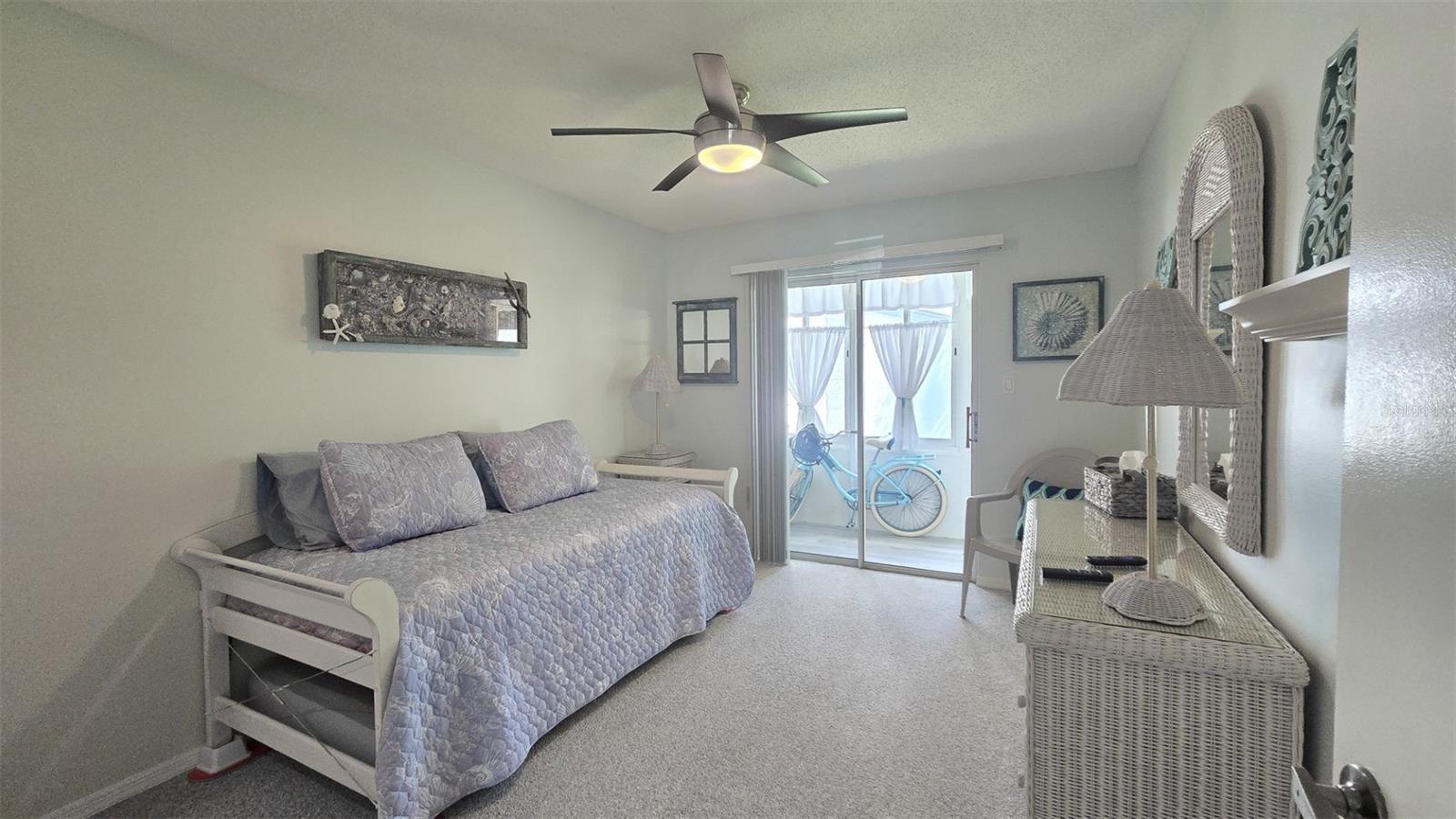 VILLAGES/SEAPORT - Residential Lease