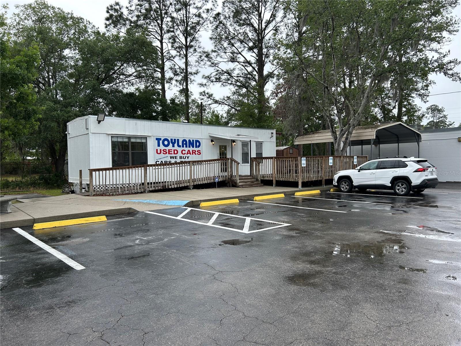 INDUSTRIAL PARK - Commercial Sale