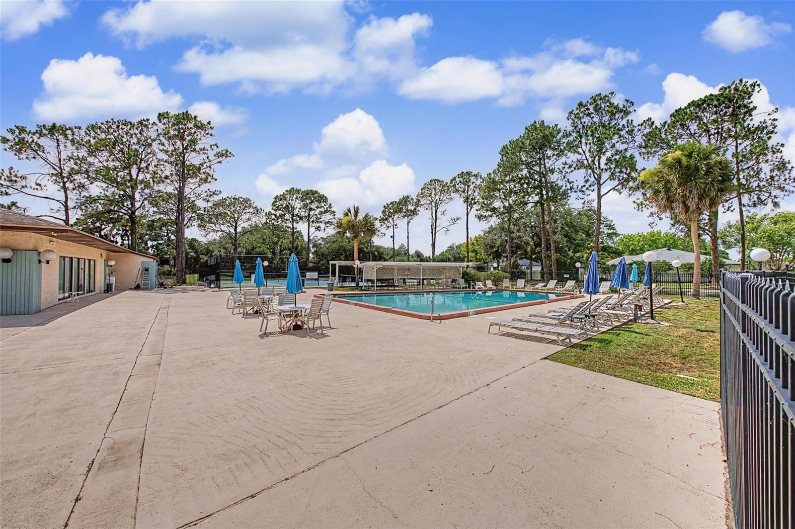 TANGLEWOOD VILLAGE - Residential