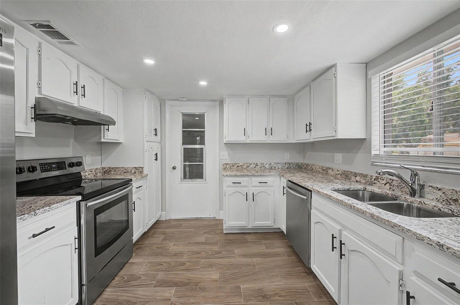 TANGLEWOOD VILLAGE - Residential