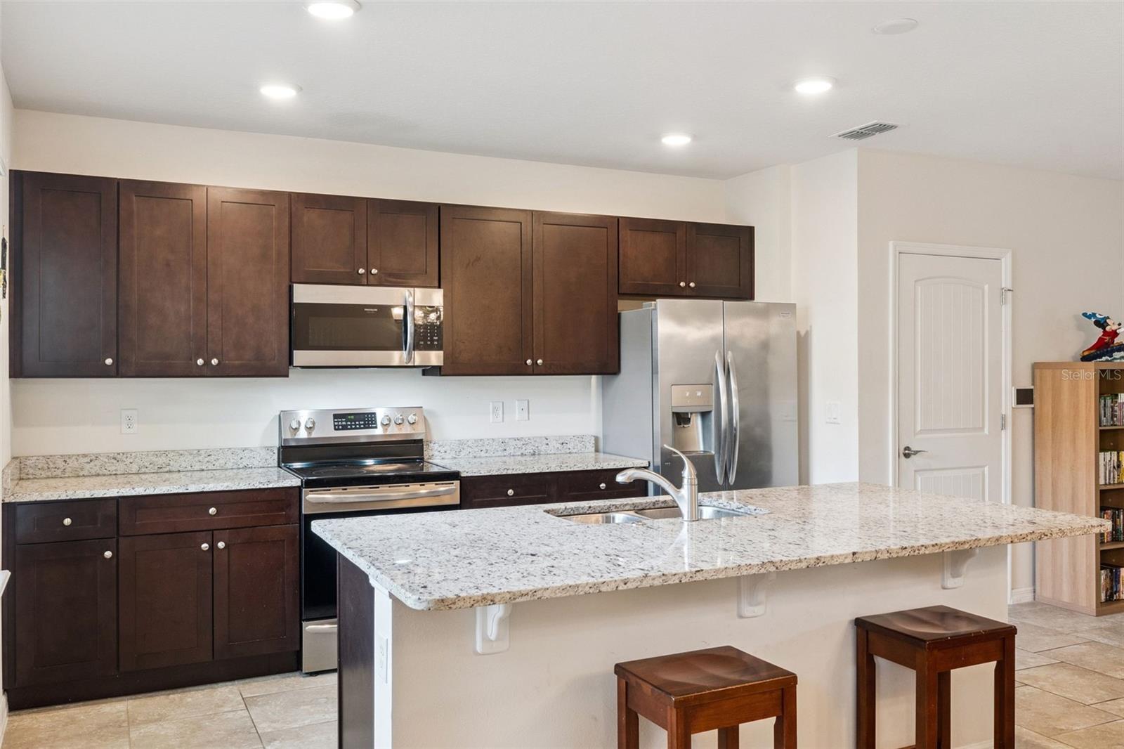 WATERLEIGH PH 2D - Residential