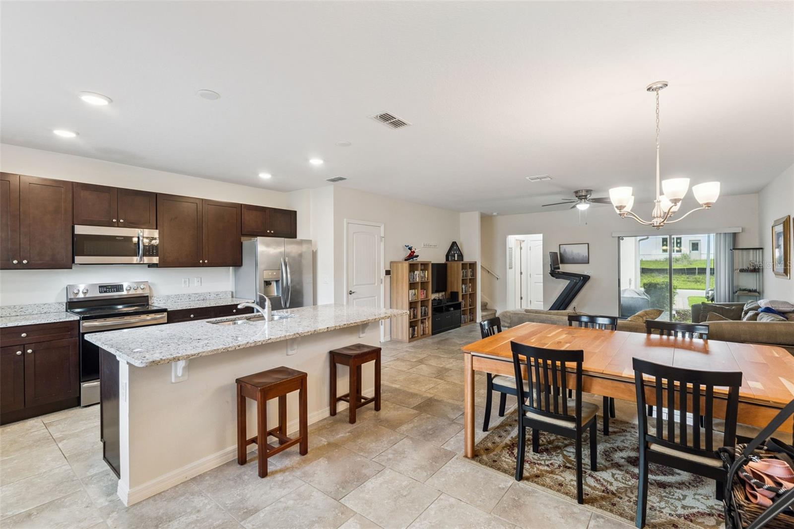 WATERLEIGH PH 2D - Residential