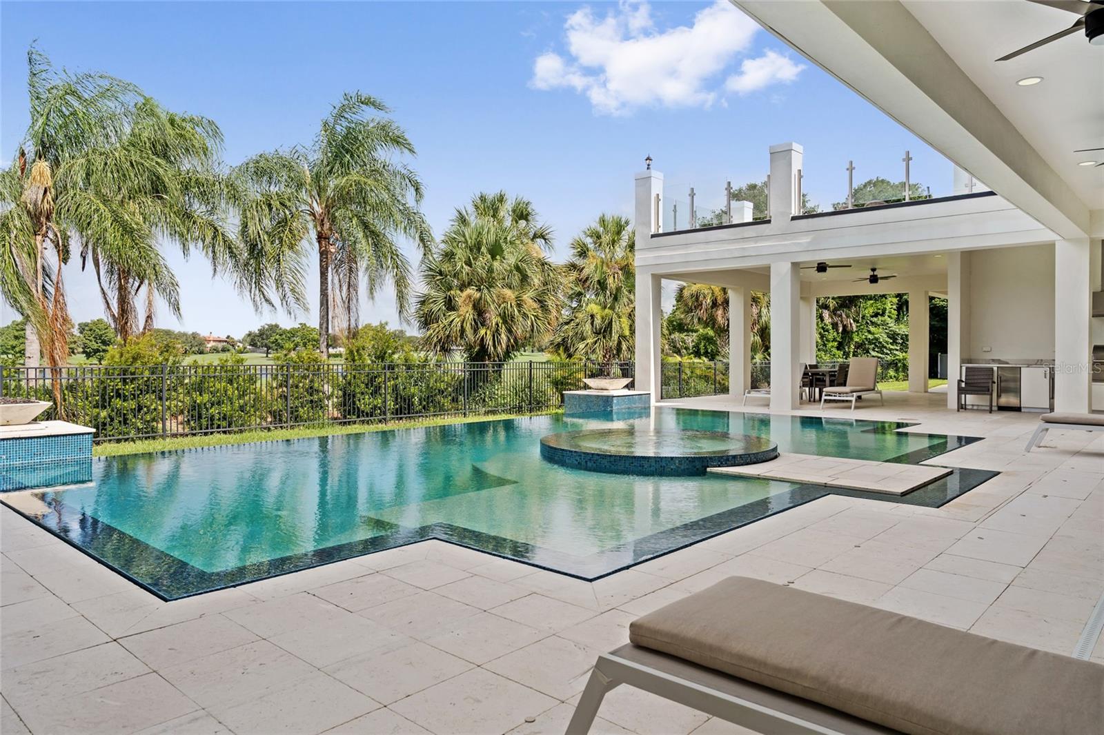 BAY HILL - Residential