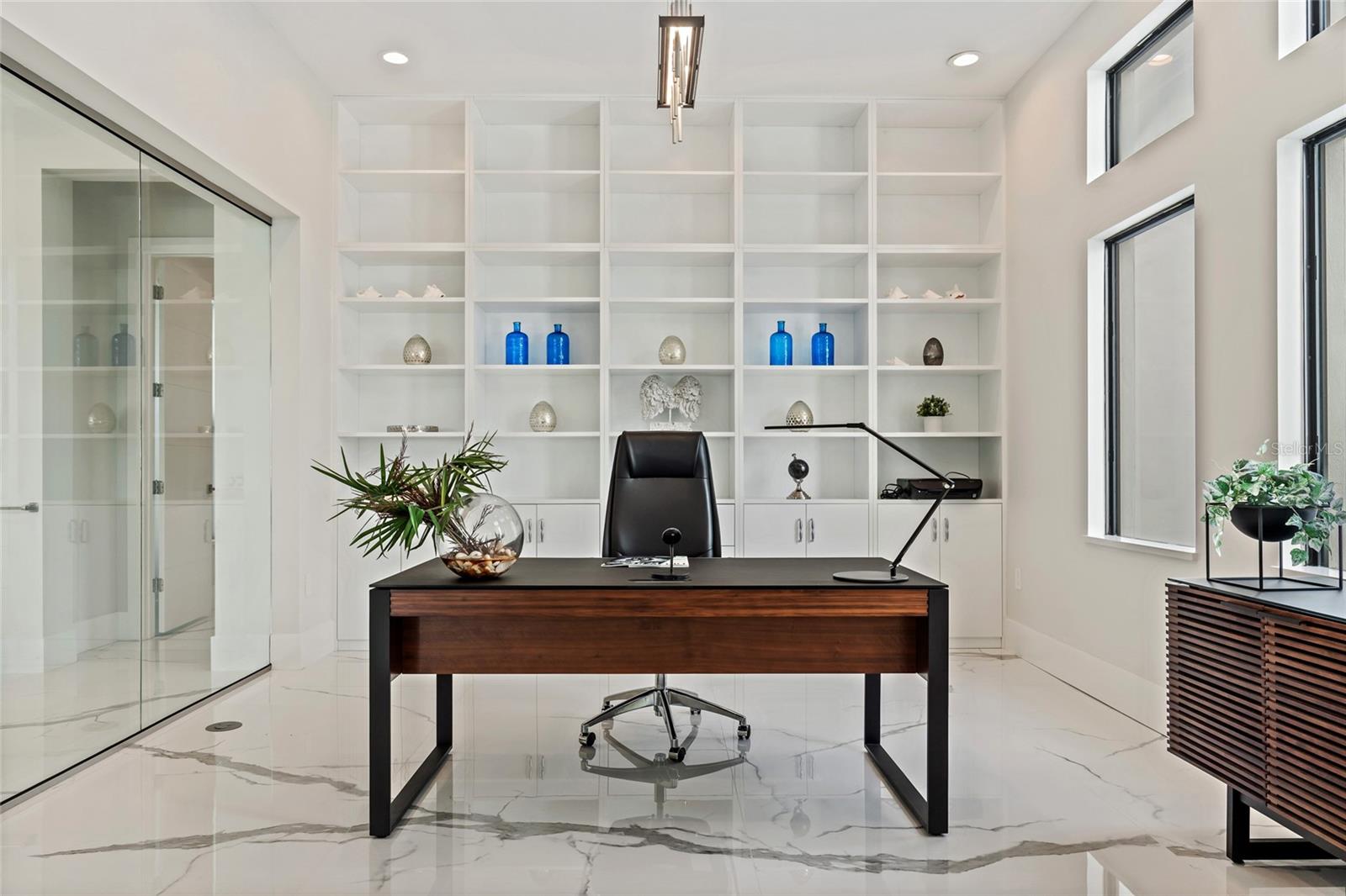BAY HILL - Residential