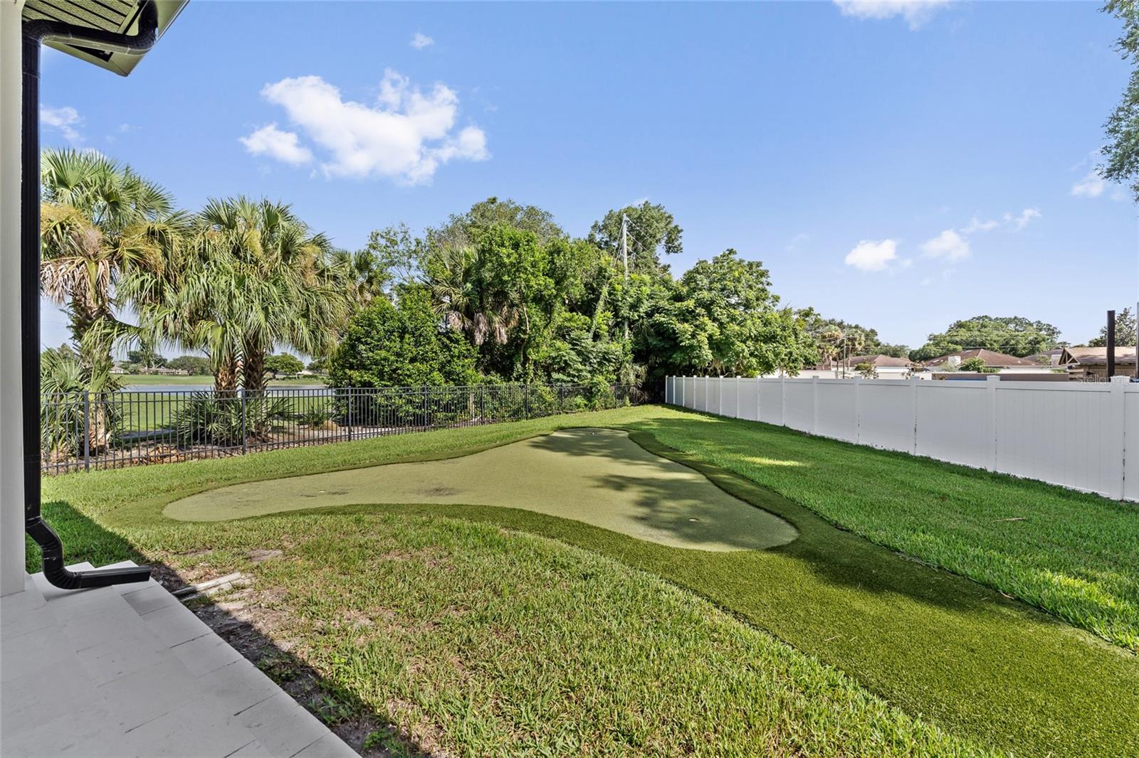 BAY HILL - Residential