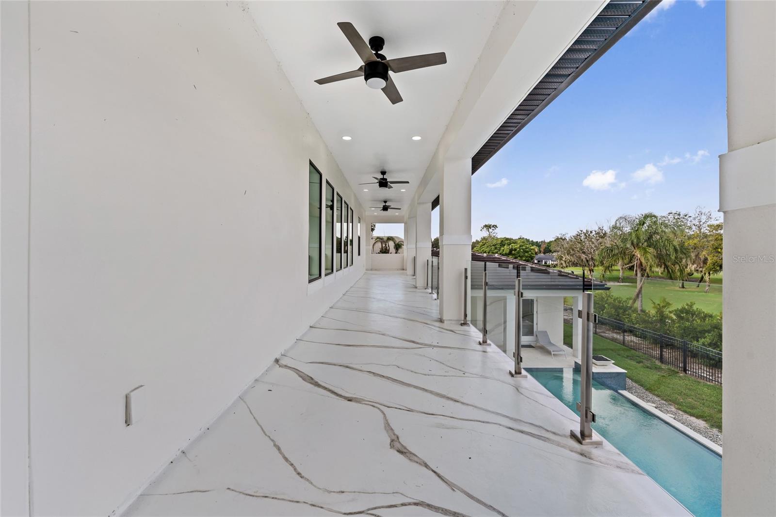 BAY HILL - Residential