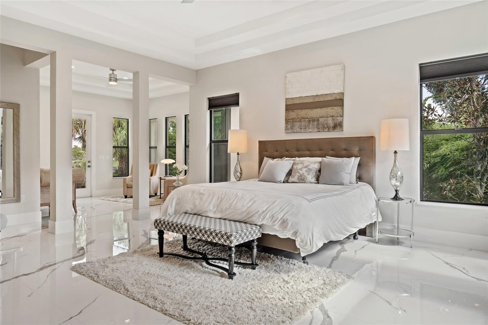 BAY HILL - Residential