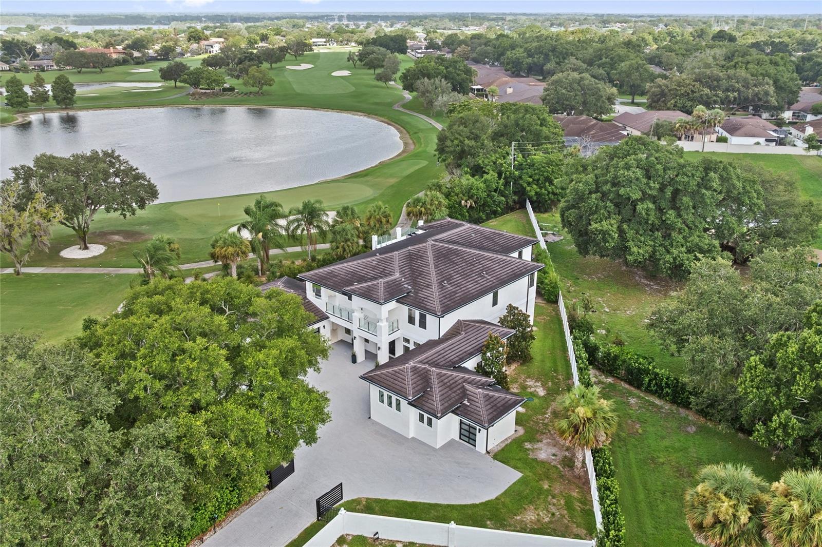 BAY HILL - Residential
