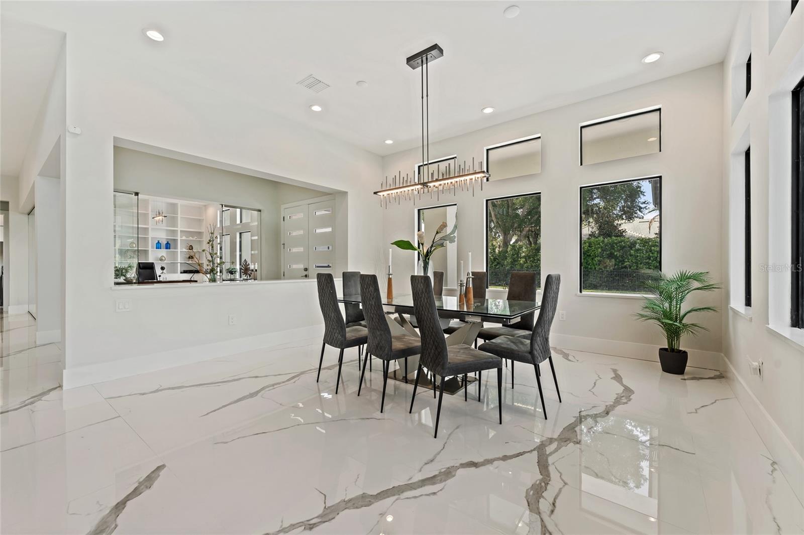 BAY HILL - Residential