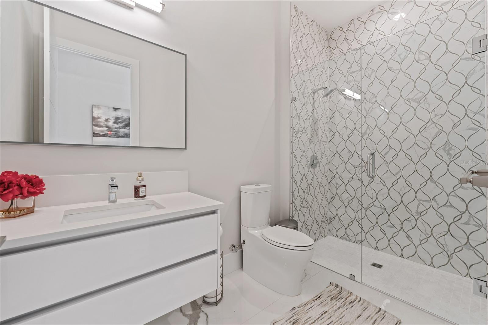 BAY HILL - Residential
