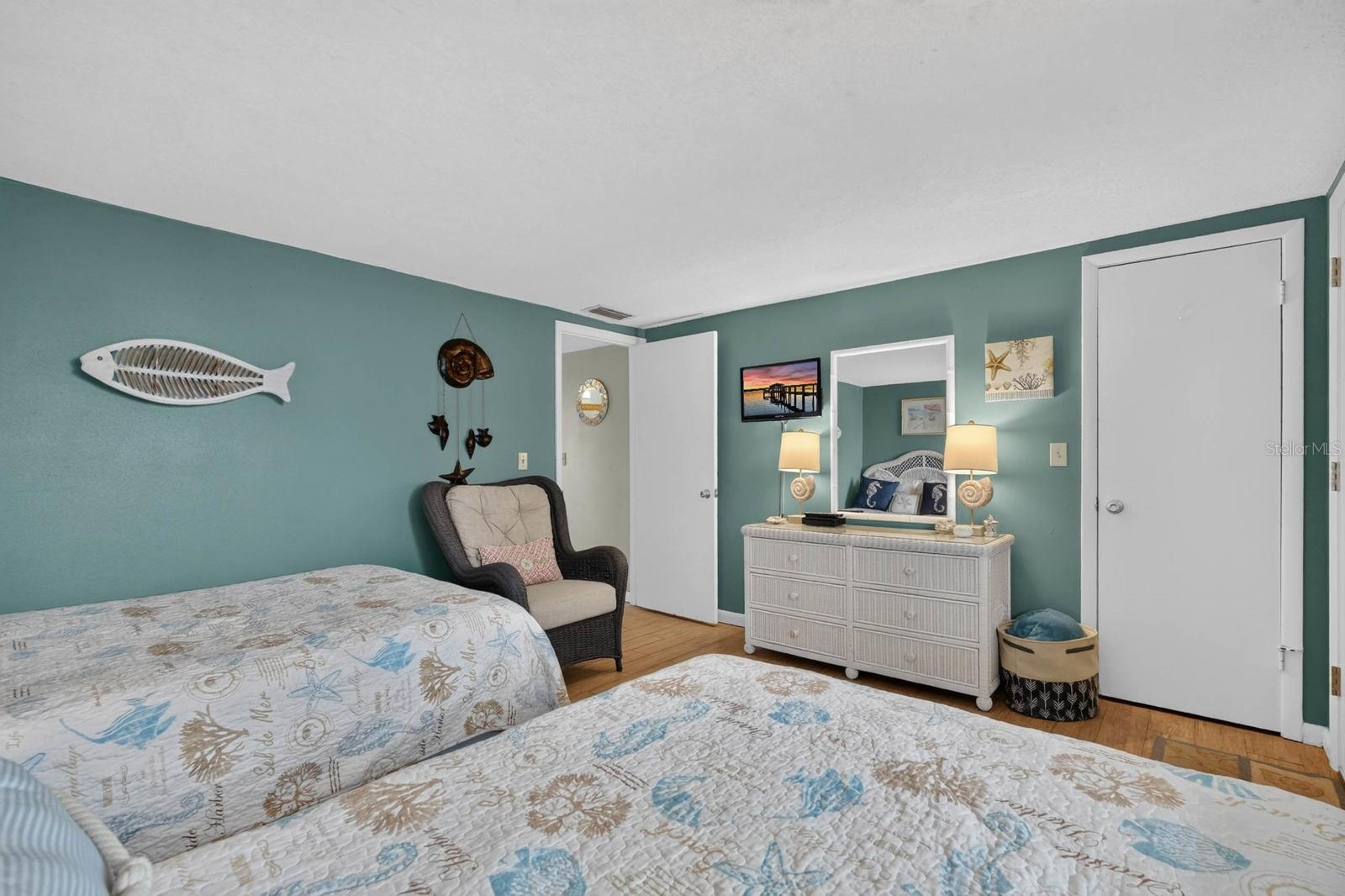 OCEAN BCH CONDOMINIUM CLUB - Residential