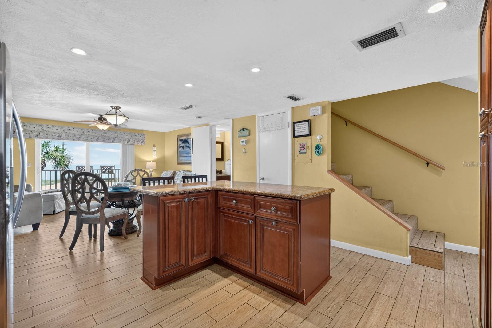 OCEAN BCH CONDOMINIUM CLUB - Residential