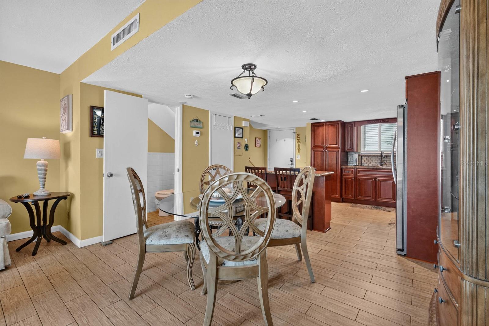 OCEAN BCH CONDOMINIUM CLUB - Residential