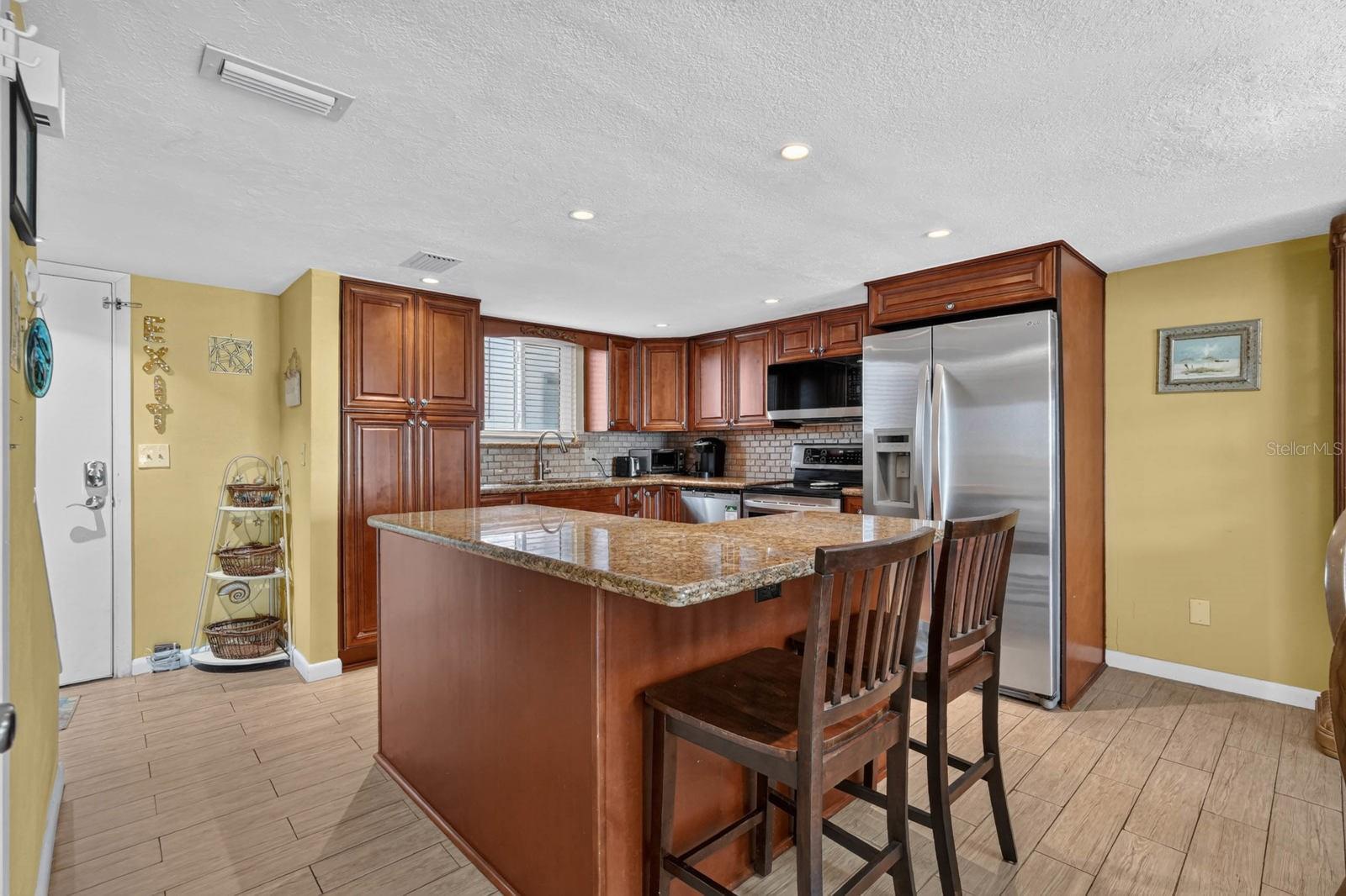 OCEAN BCH CONDOMINIUM CLUB - Residential