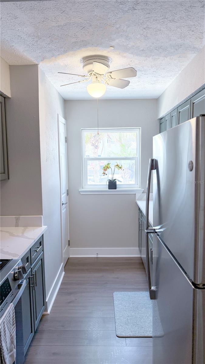 LES CHATEAUX CONDO - Residential Lease