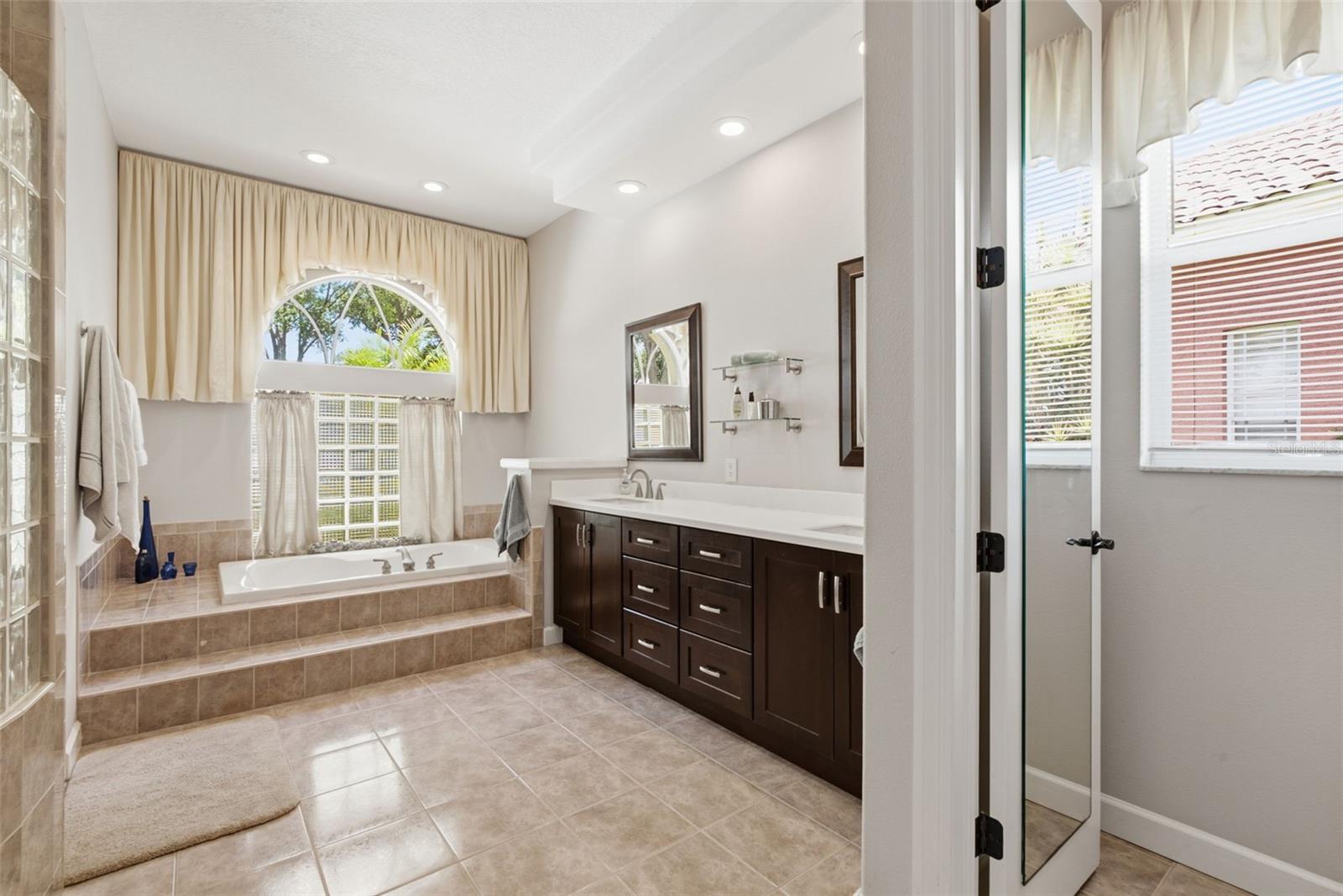 BAYOU CLUB ESTATES PH 8 - Residential
