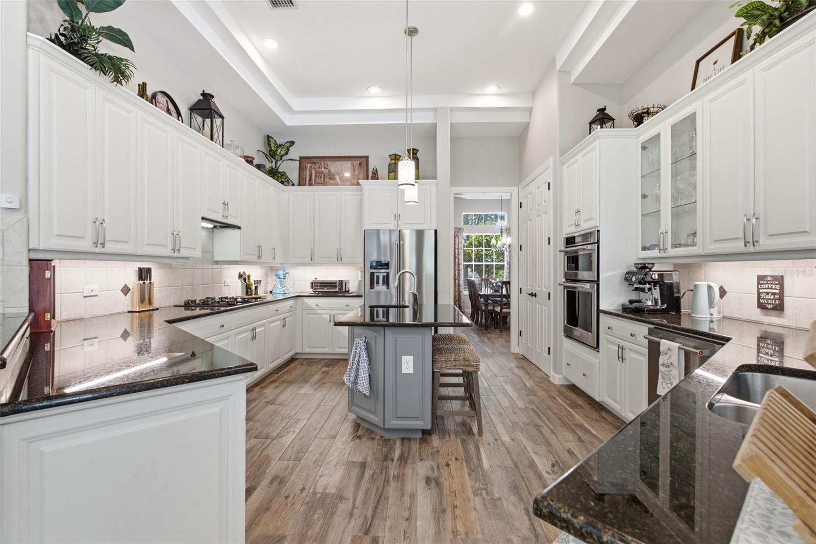 BAYOU CLUB ESTATES PH 8 - Residential