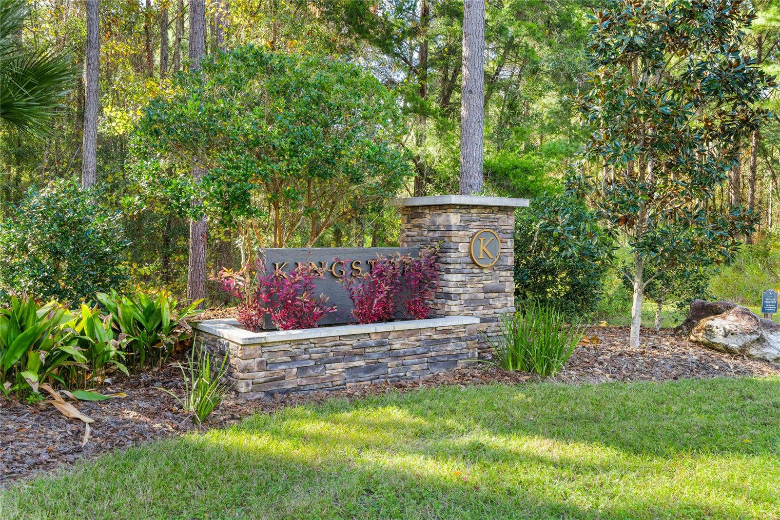 KINGSTON PLACE PB 36 PG 73 - Land