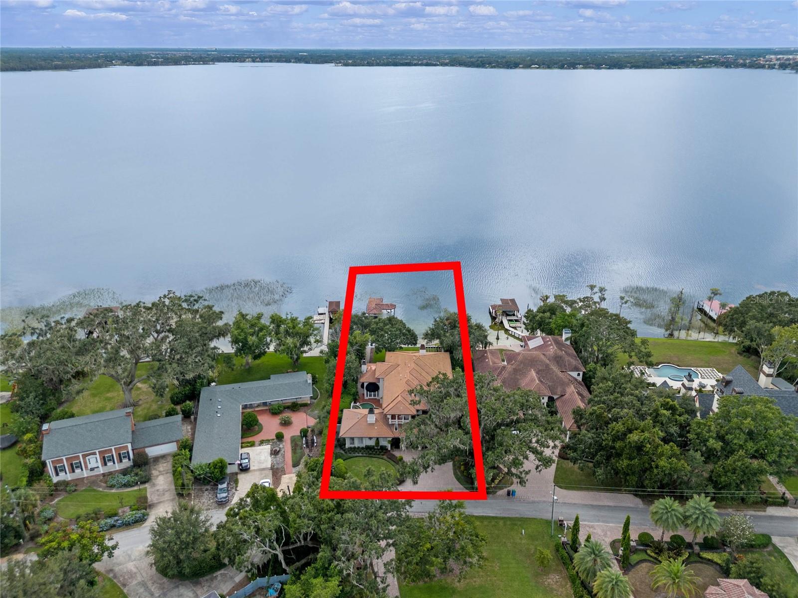 ALADAR ON LAKE BUTLER - Residential