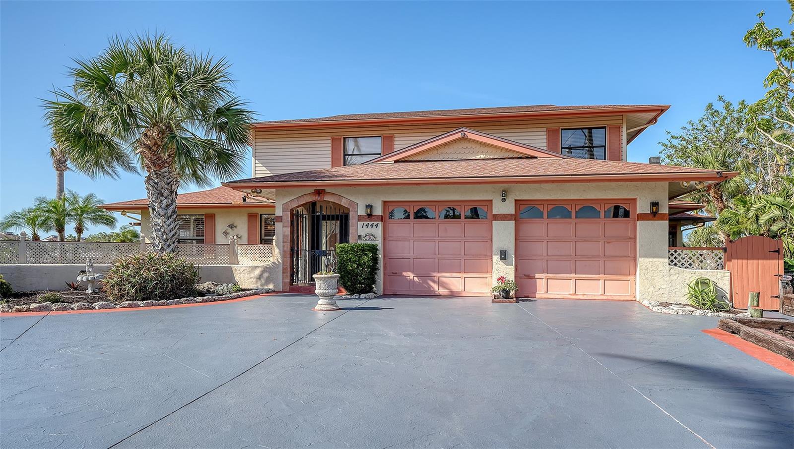 AQUALANE ESTATES - Residential