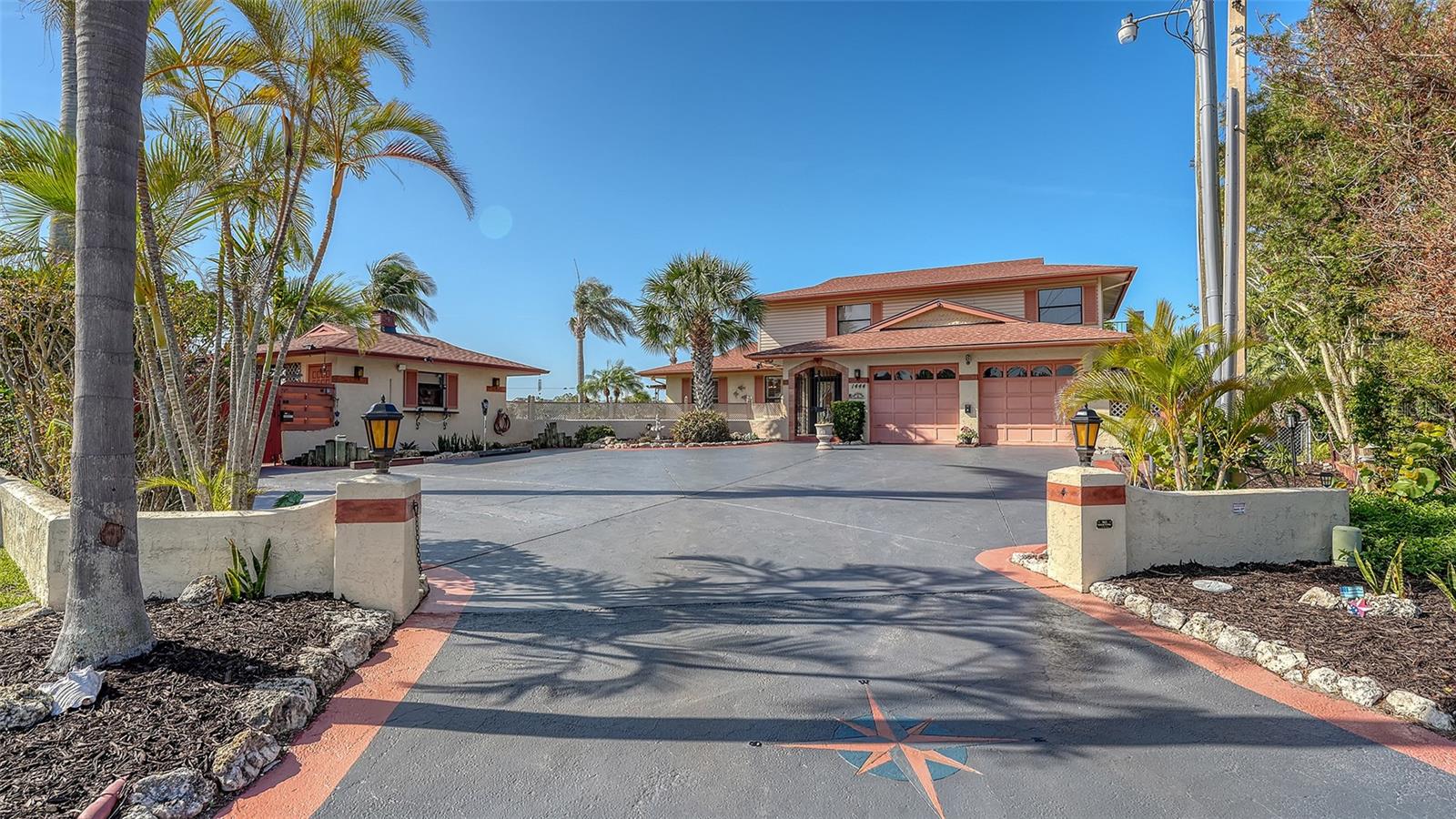 AQUALANE ESTATES - Residential