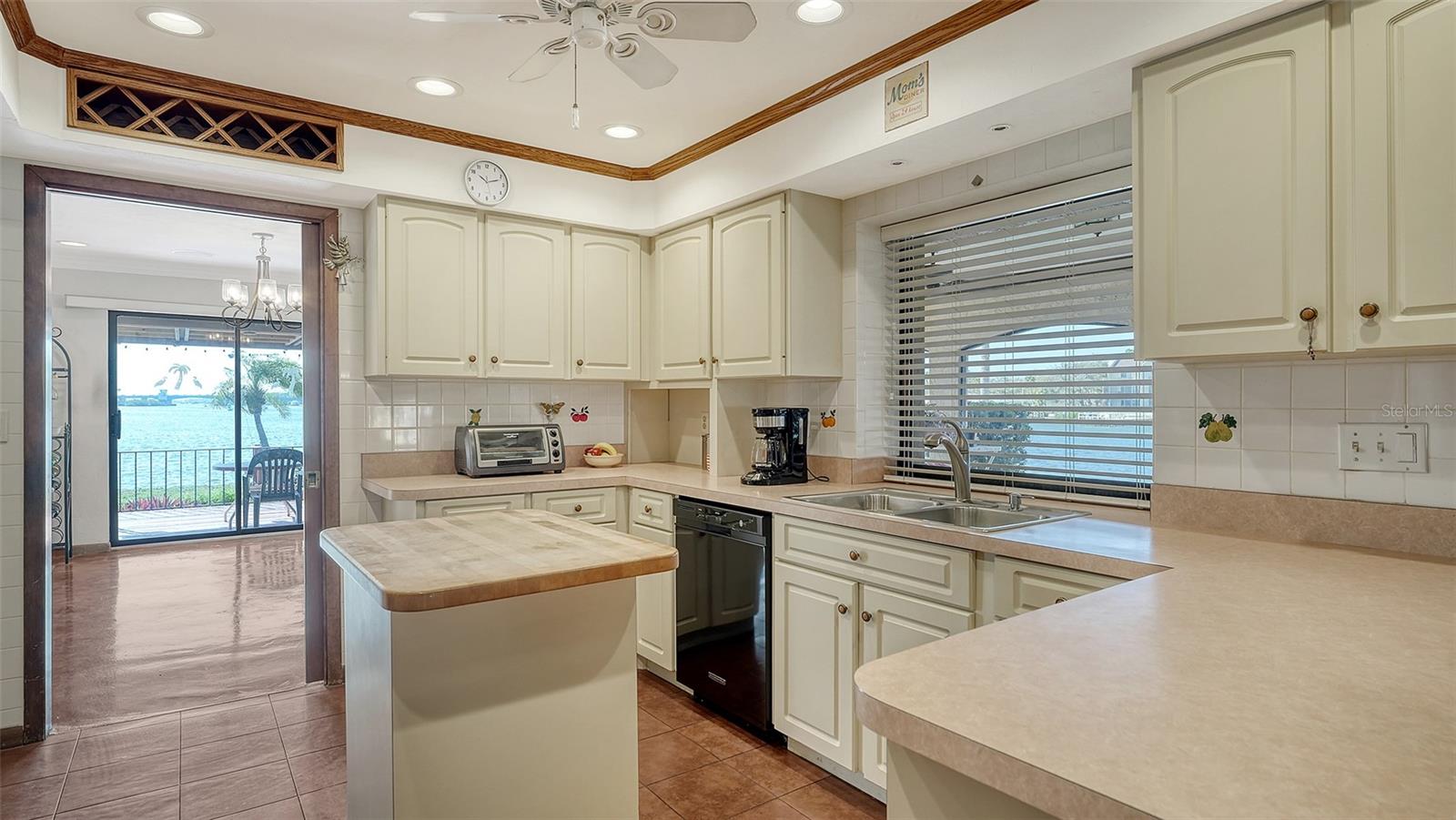 AQUALANE ESTATES - Residential