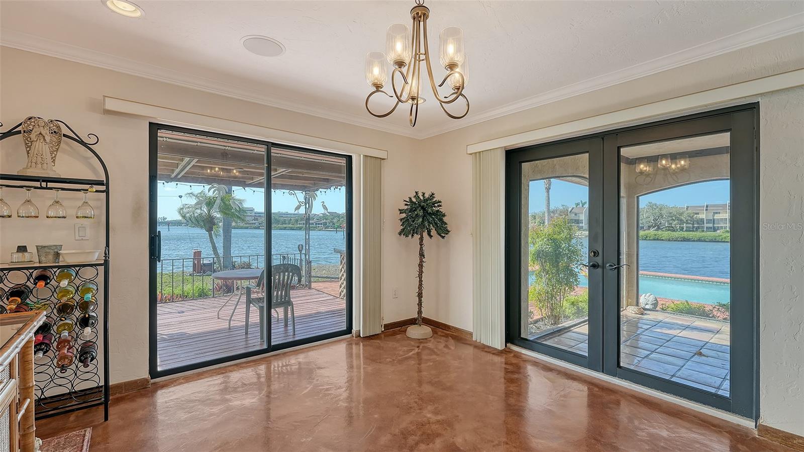 AQUALANE ESTATES - Residential