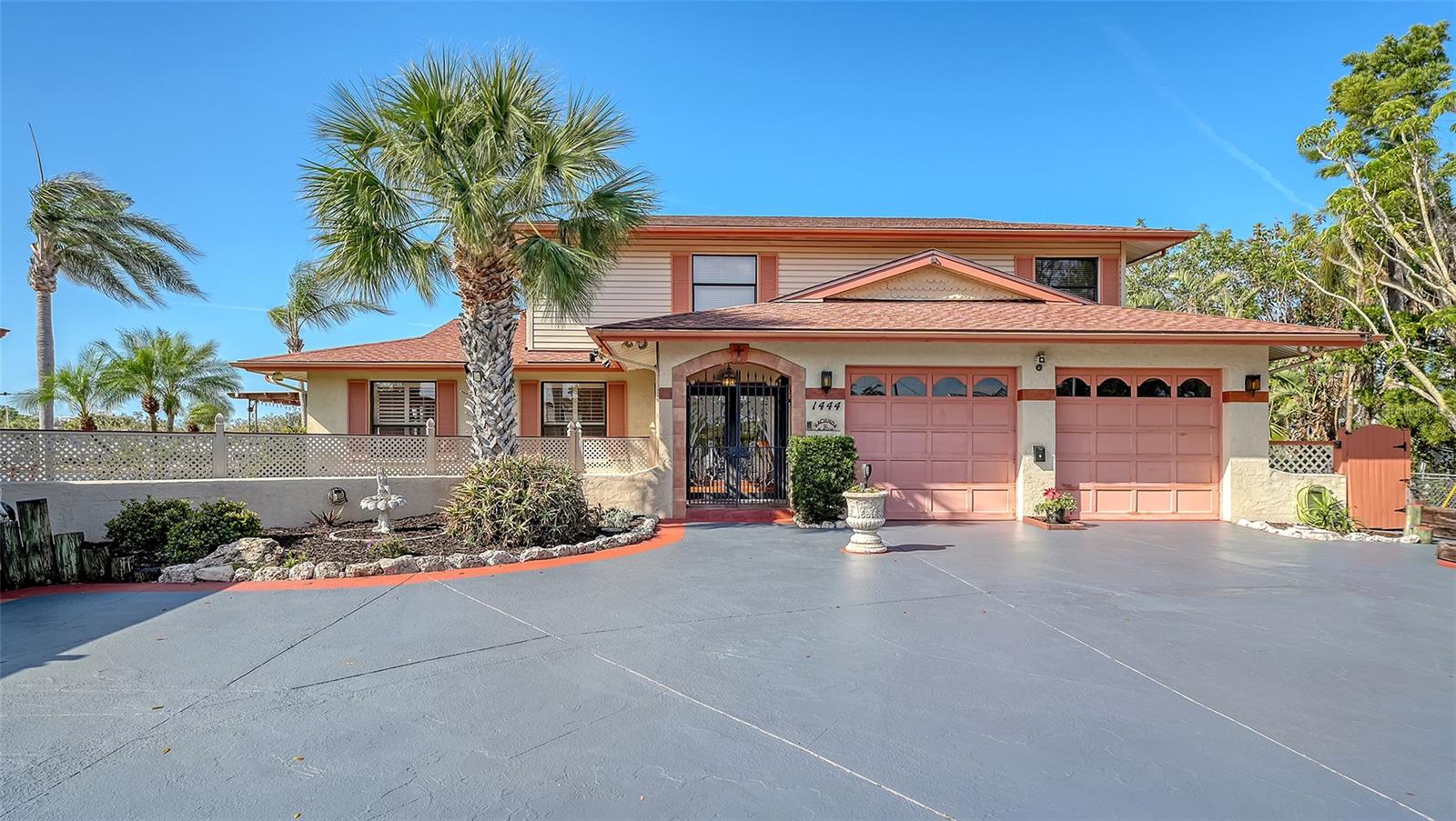 AQUALANE ESTATES - Residential